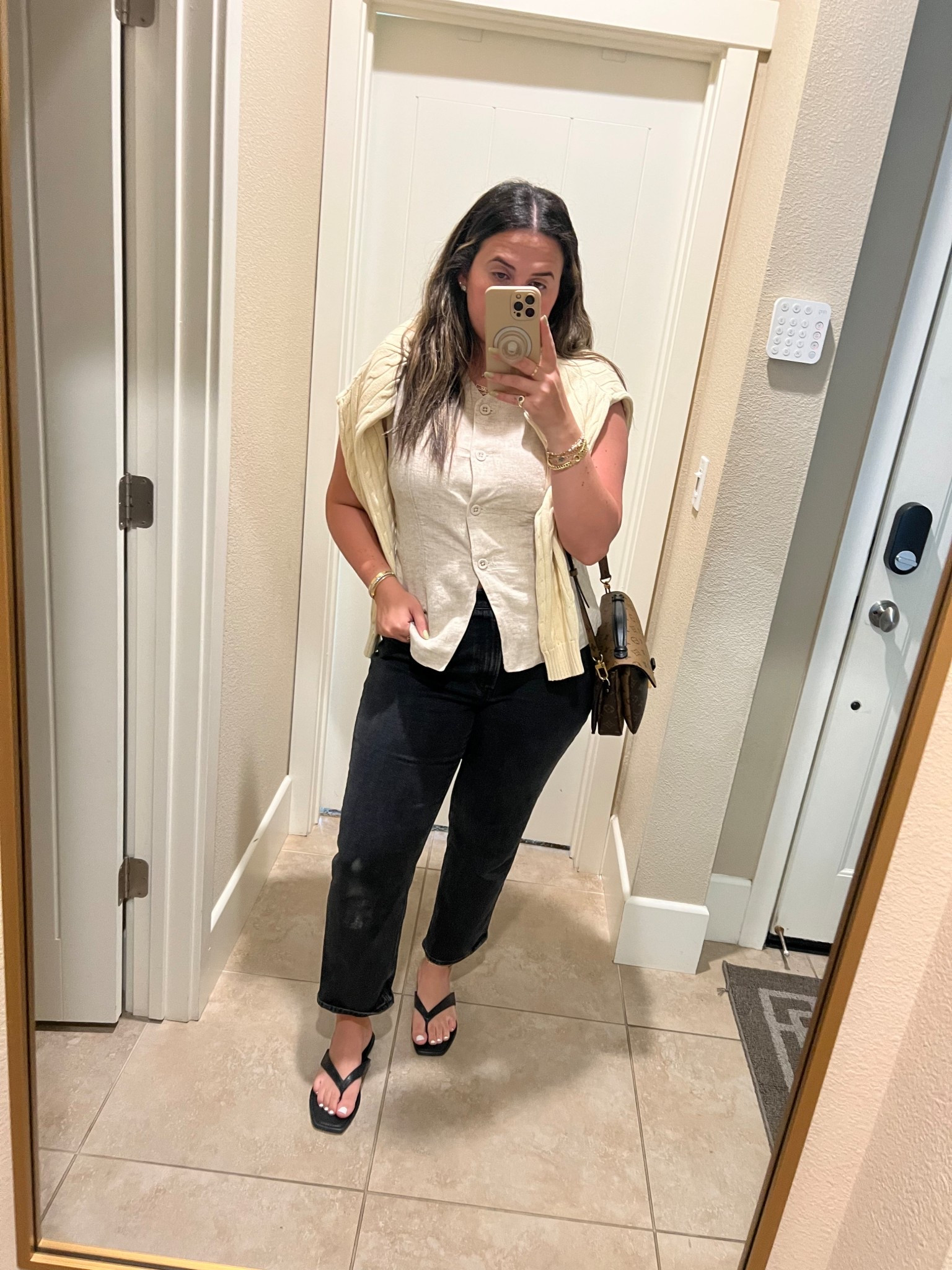 Road trip

#LTKdayinmylife #LTKgrwm #LTKootd