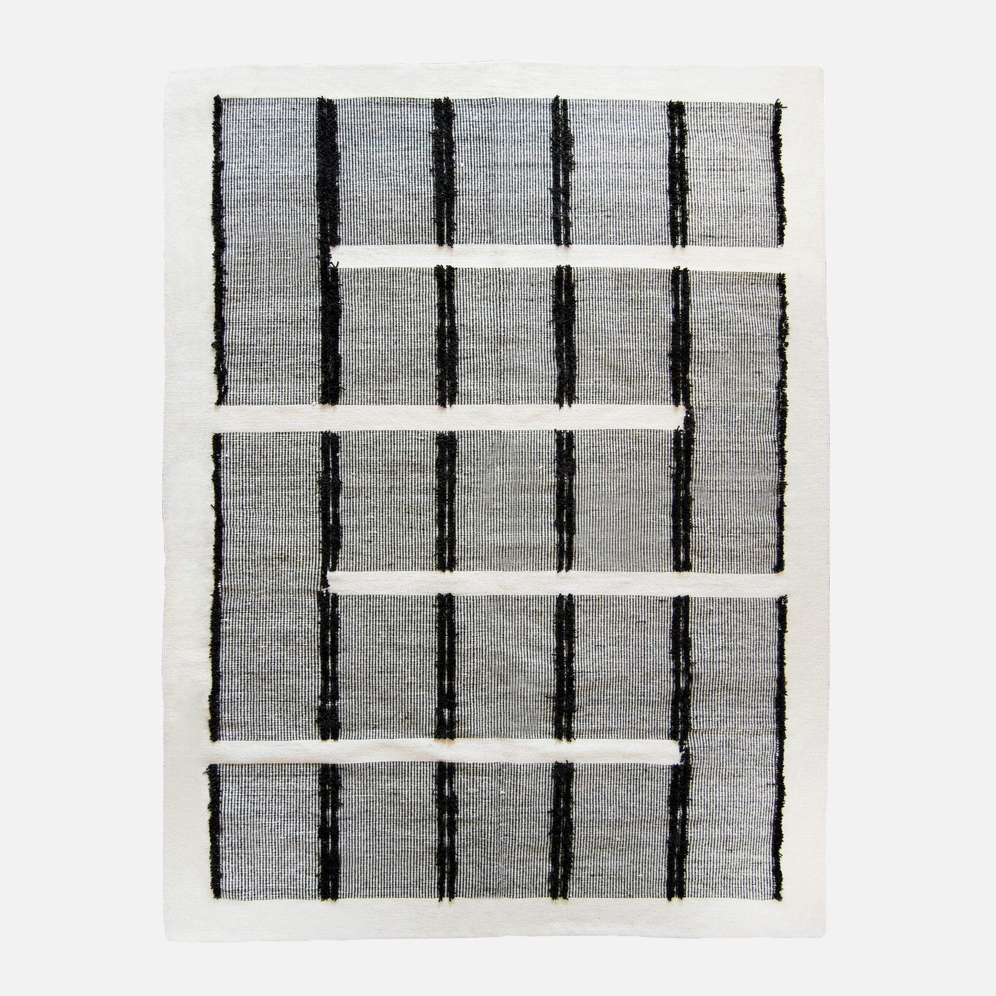 Serpentine Black White Geometric Rug | 54kibo
