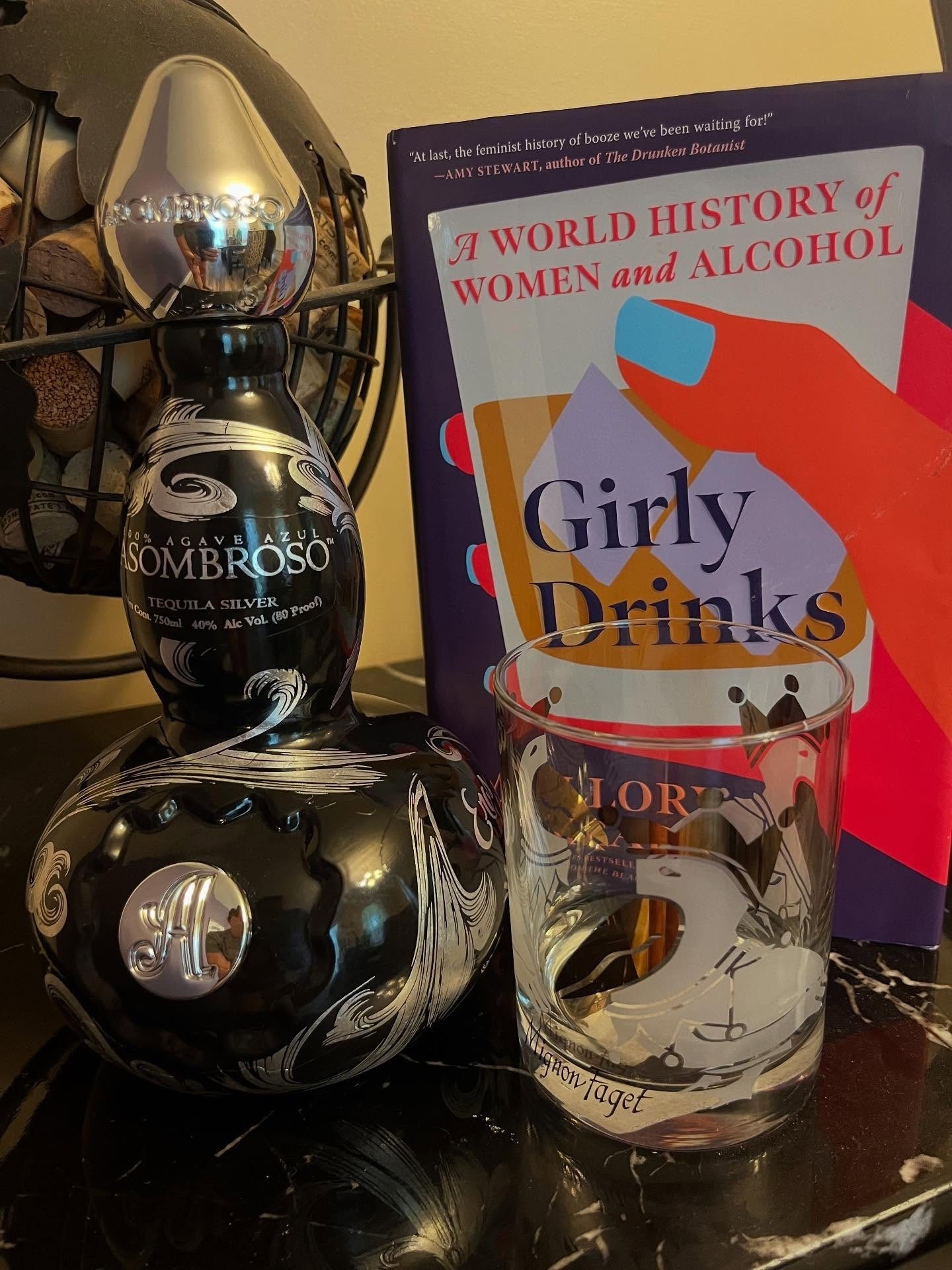 Cheers, it’s Friday!  
Kicking off the weekend with Girly Drinks and a seriously stunning bottle of Asombroso tequila.  
Now the real question: what cocktail should I make with it? Margaritas, Palomas, or something new? Drop your best tequila-based drink recs below! 

Thanks to @asombrosotequila for this bottle of tequila! #gifted 

#Bookstagram #GirlyDrinks #FridayReads #TequilaTime #CocktailHour #WeekendVibes #BooksAndBooze #WomenAndAlcohol #BookLover