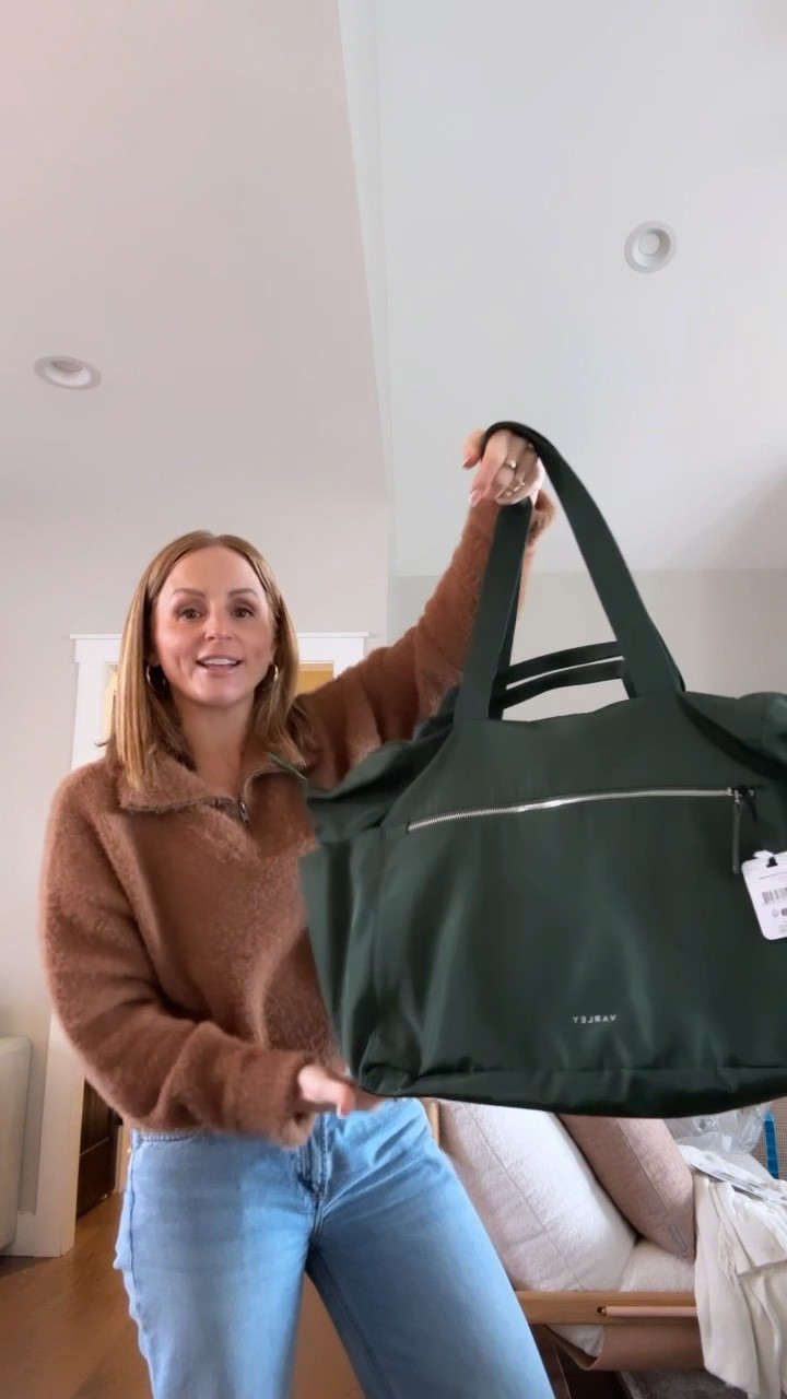 Fall fits all so good!! True to size and can mix & match !! Think winter vacation, ski outfits, cold weather, layers 

#LTKStyleTip #LTKSeasonal #LTKActive