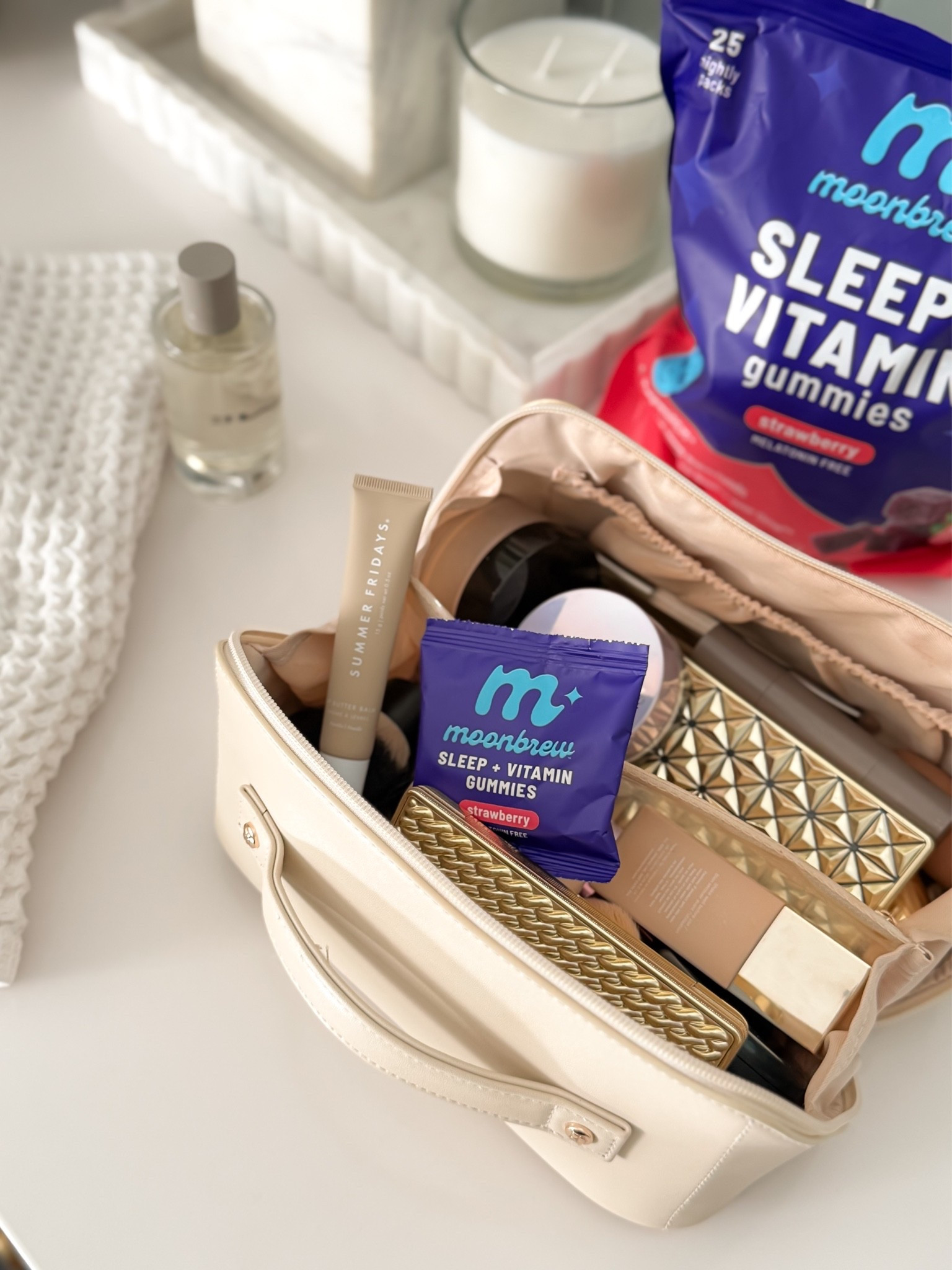 #ad Taking my sleep more seriously lately 🌙 These @MoonBrew  sleep gummies have become part of my nighttime routine, and I LOVE that they come in individual packs I can toss in my makeup bag when we travel. 🙌🏼

They taste SO good too.  Strawberry 🍓 is my jam 👍🏼

If you’ve been wanting to try them, I linked my favorites!