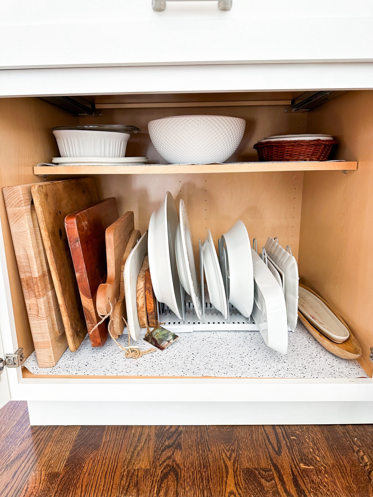 Want to know one of my favorite ways to maximize space in the kitchen? Storing items vertically!!! ✨✨✨

If your cabinets allow, this is the best way to store platters, cutting boards, baking sheets, you name it 🙌🏻

This organizer from Youcopia is the perfect way to achieve that 👏🏻 not only is it expandable, but the dividers are adjustable 🤩

Need help tackling your kitchen? We’re now booking for March and April 📅
.
.
.
.
.
#fairfieldcountyct #westportct #fairfieldmoms #connecticutlife #stamfordmoms #westportmoms #norwalkmoms #wiltonct #connecticutliving #darienct #connecticutgram #ctsmallbusiness #203local #fairfieldcounty #fairfieldcountymoms #greenwichmoms #newcanaanct #newcanaanmoms #thecontainerstore #fairfieldct #westchestercounty #greenwichct #professionalorganizer #westonmoms #getorganized 

#LTKhome #LTKfindsunder50 #LTKfamily