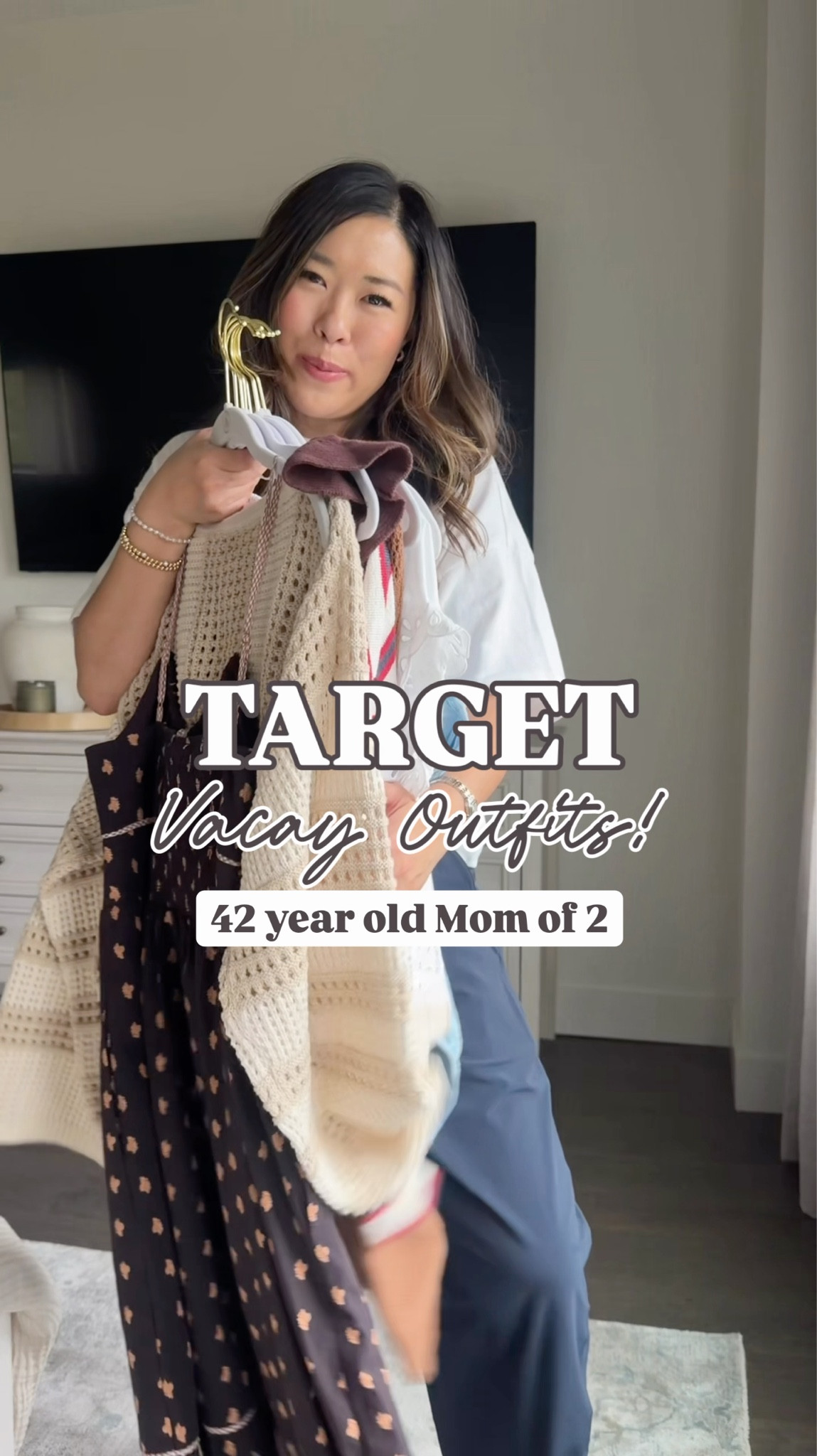 Target vacation outfits that are great for beach trips, casual dressy dinners, grabbing coffee, sightseeing and more!!

Follow for more casual Mom outfit ideas! #targetstyle #salmad