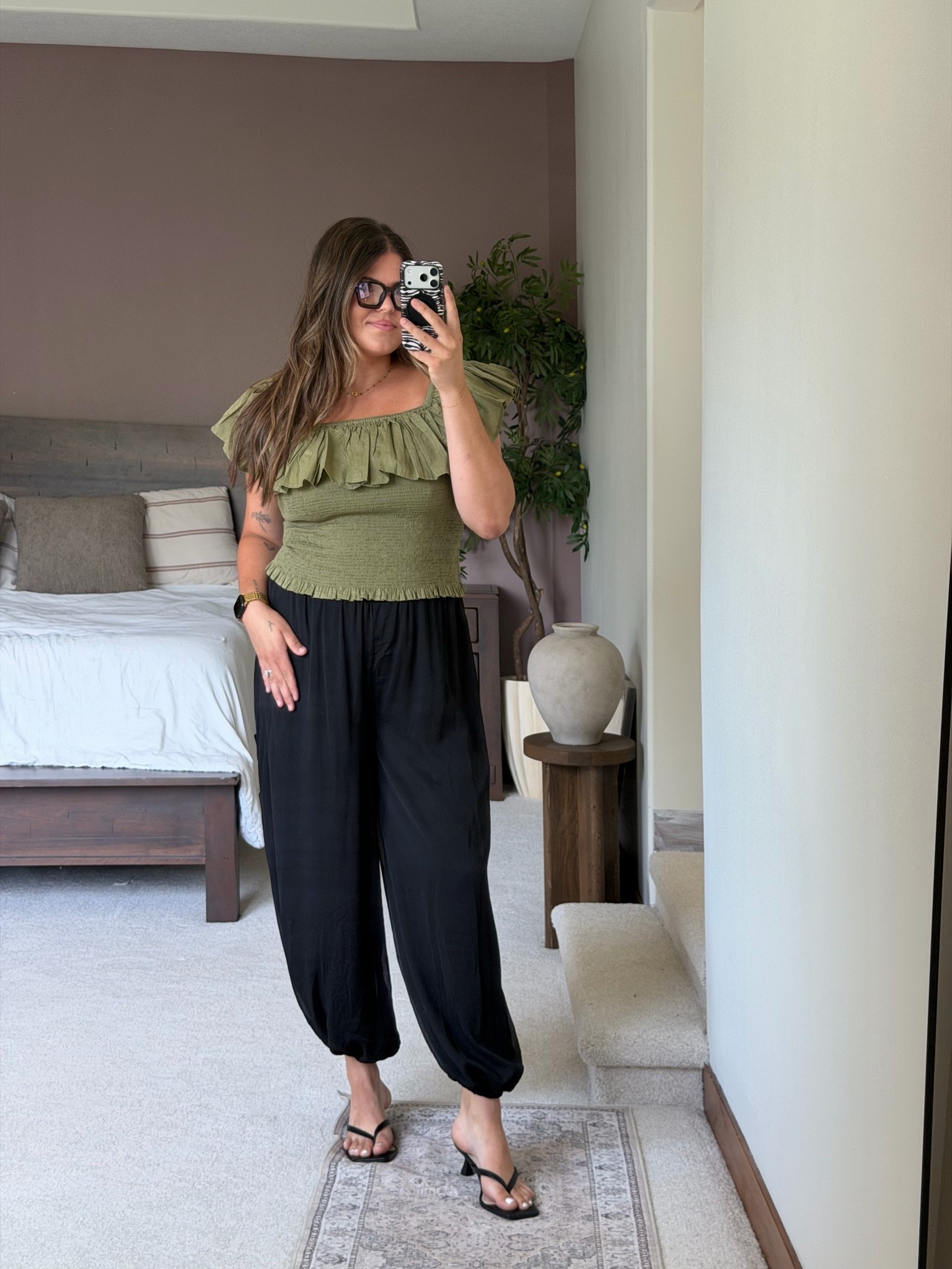 Work outfit / teacher outfit / business casual outfit!

Balloon pants size large @Walmart 
Too @Walmart large
Shoes Amazon  

Midsize, size 12, size 14, mom style, curvy outfit, thick tummy approved