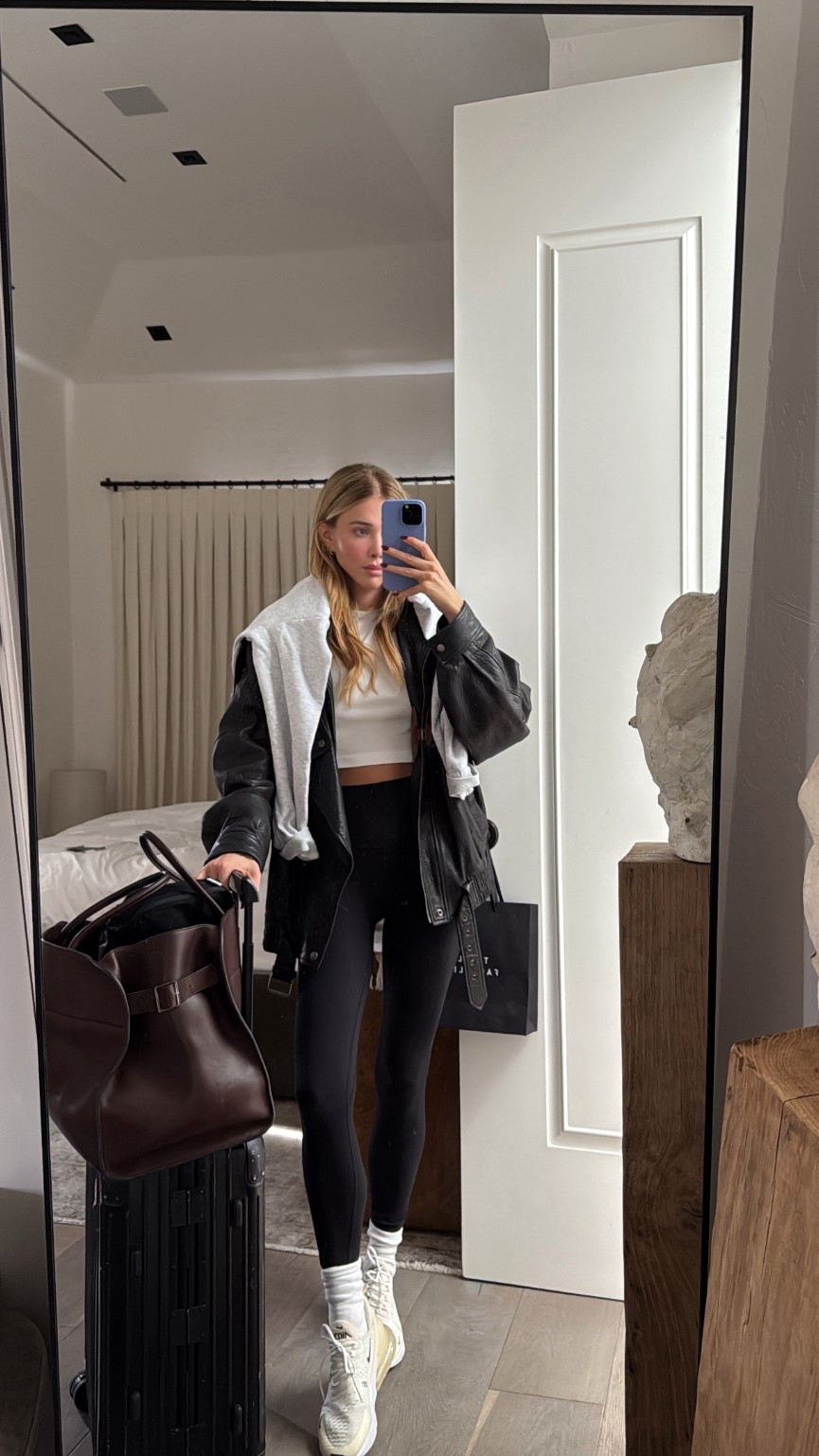 long haul travel outfit ✈️