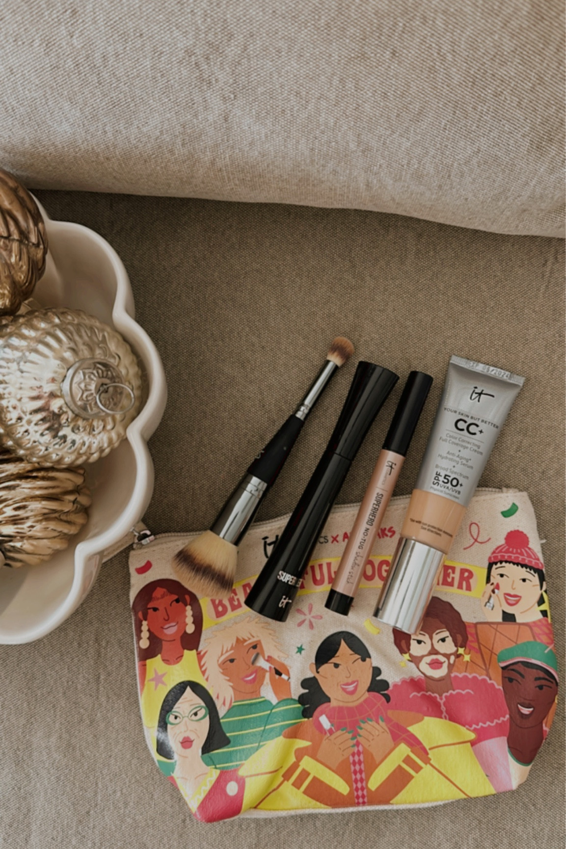 A makeup gift set as a Christmas gift for you or a friend! Love all of these products so much 🙌🏼🤍 on sale today. $155 value for $56😳

#LTKbeauty #LTKsalealert