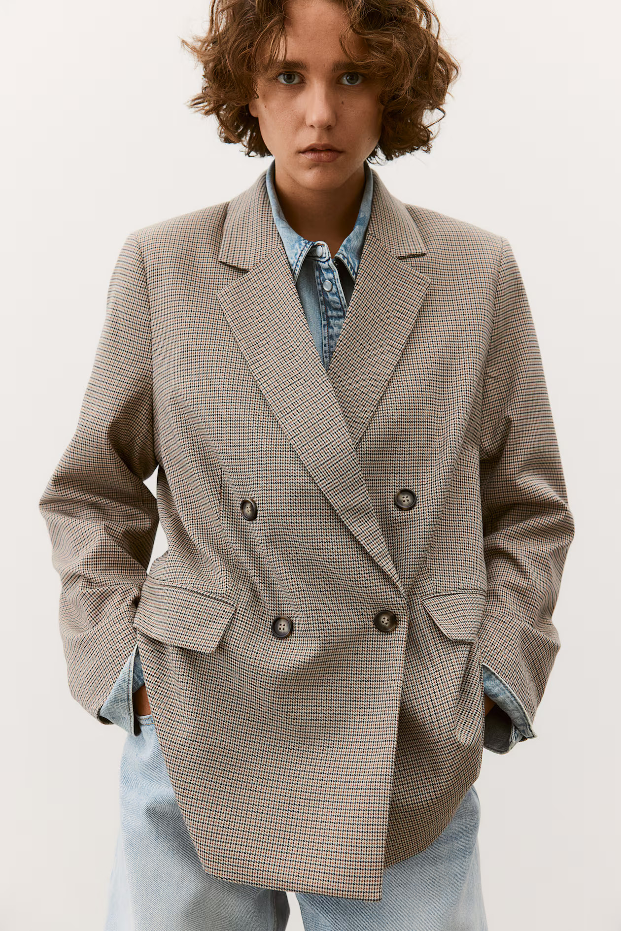 Double-breasted blazer | H&M (UK, MY, IN, SG, PH, TW, HK)