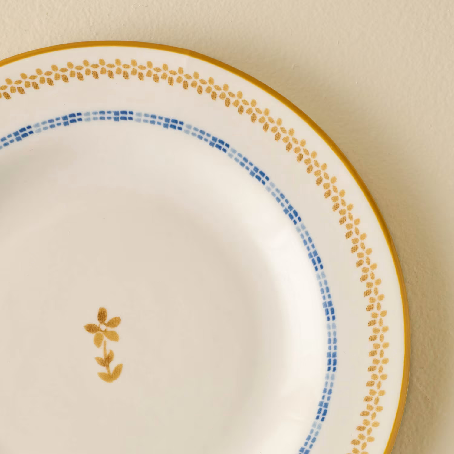 Luna Floral Salad Plate | Magnolia