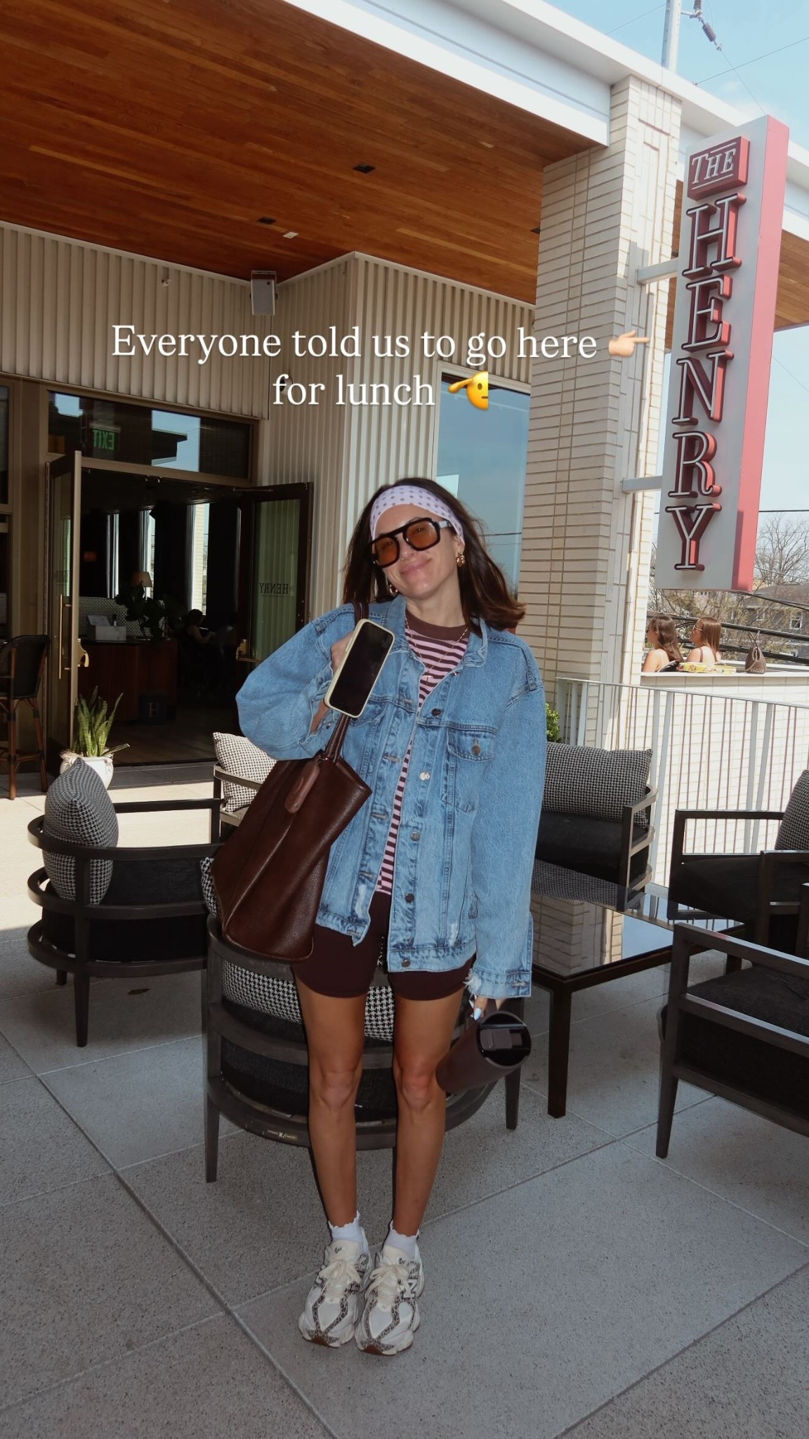 Everyone told us to go here 👉🏻
for lunch 🫡