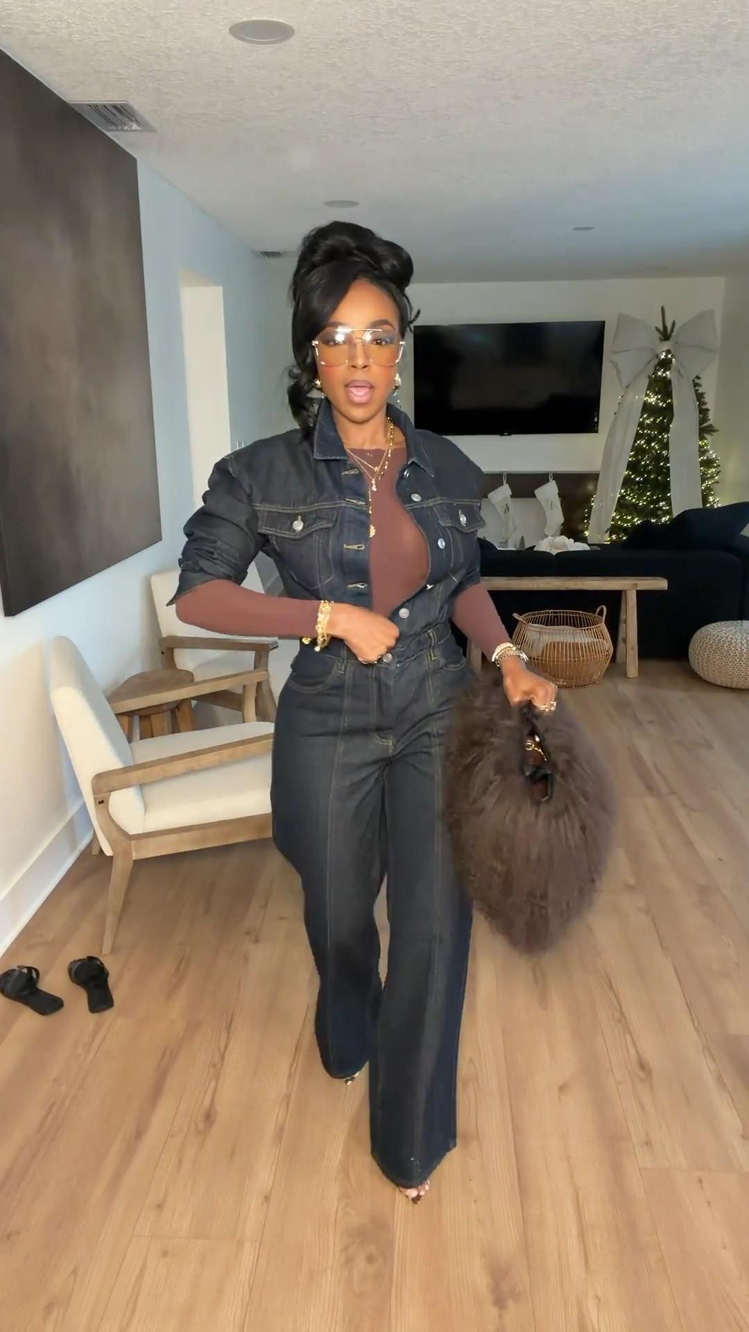Scroll to shop! Easy fall denim outfit✨ Everything from this look is linked below. 👇🏽    

Wearing: Size Small | 5’4” | 140 lbs | Denim 2 Long

📲   Download the FREE LTK app & follow me (@kirasfashionfinds) to shop all my daily finds.  #LTKootd #LTKPetite #LTKU