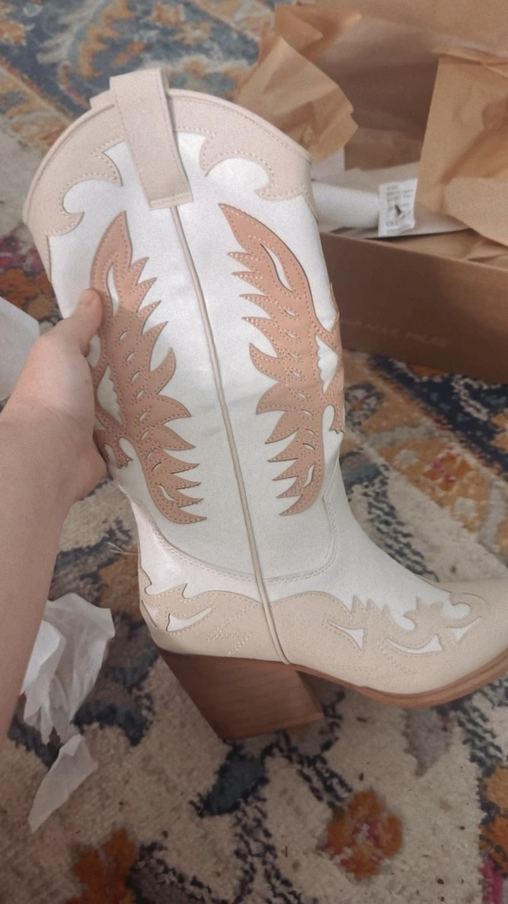 Neutral western cowboy boots for rodeo, music festivals, concerts, Nashville 

Gifted by Lulus 

#LTKshoecrush #LTKstyletip #LTKSeasonal