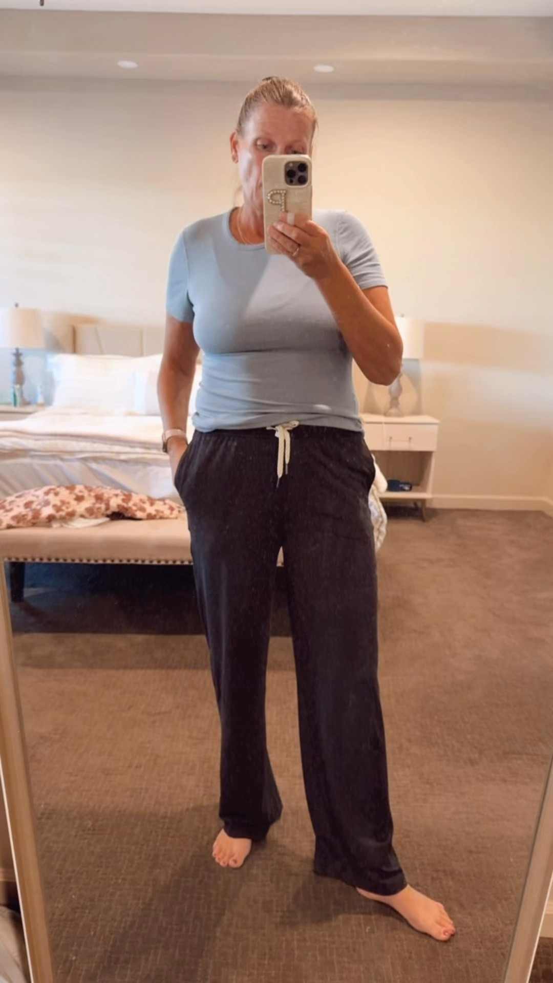 The best casual pant

Casual outfit  activewear, effortless style, effortless casual outfit , lounge outfit, mom outfit

#LTKActive #LTKOver40 #LTKSeasonal