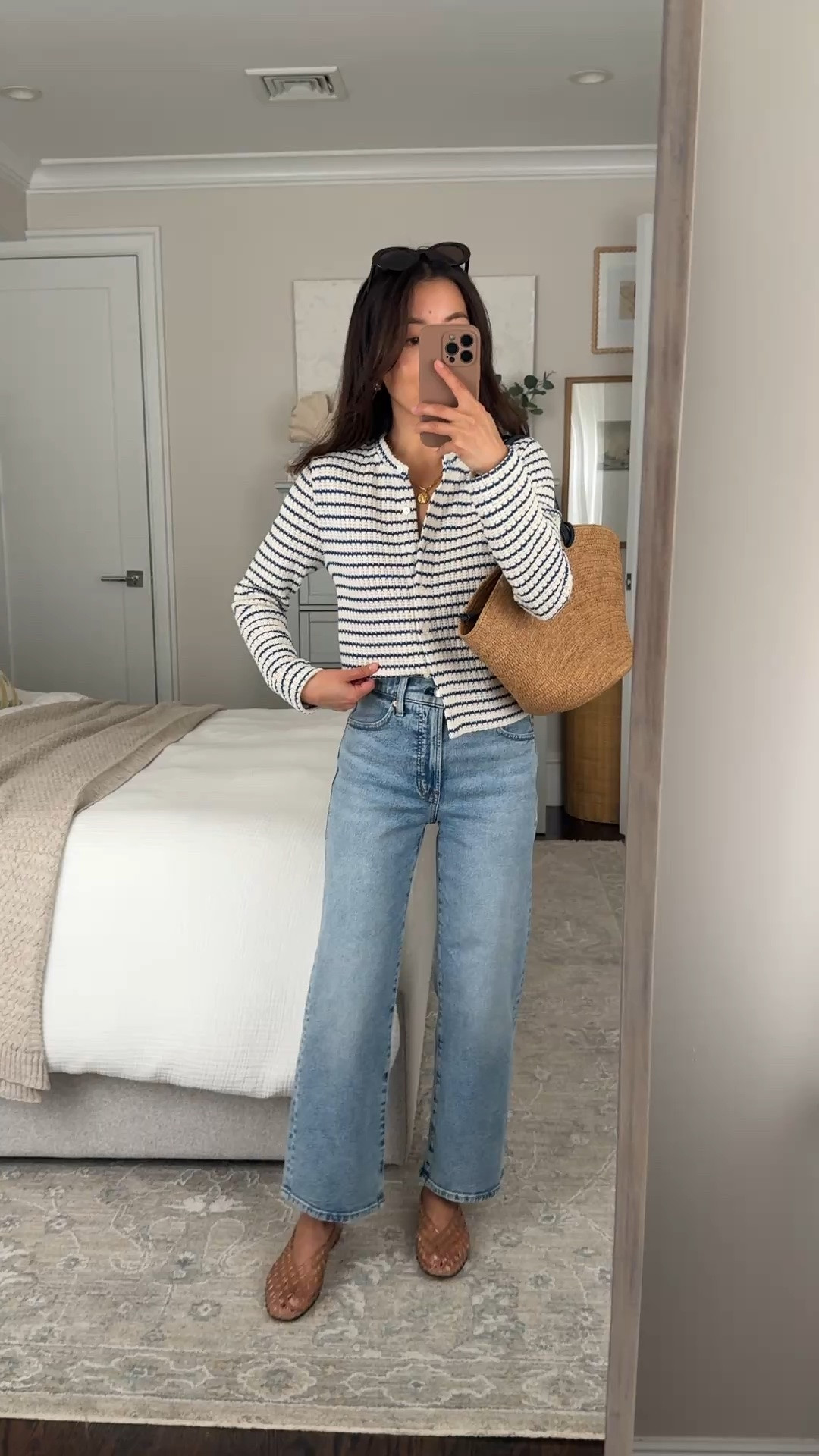code LTK20 ends 5/18. Size info below!
• Perfect Vintage Wide-Leg Crop Jean 24 short raebrook wash, TTS with some stretch
• Crochet cardigan sweater XS. This is TTS but I sized up for a more relaxed fit to wear it as a light jacket.
• Dolce Vita flats in Mocha size 5, size down if you’re a half size
• sezane straw tote

Spring casual outfit, petite friendly jeans, lightweight cardigan, spring summer 2026

#LTKPetite #LTKootd #LTKxMadewell