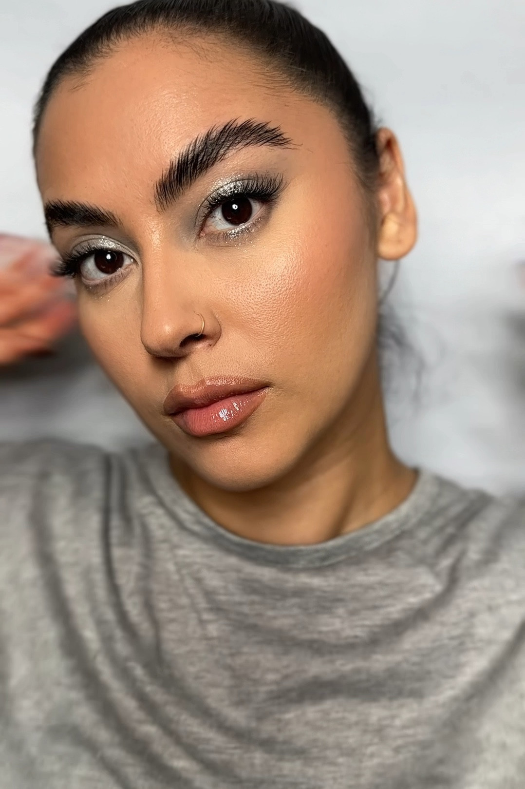 Silver Holiday Makeup

#LTKHoliday #LTKSeasonal #LTKBeauty