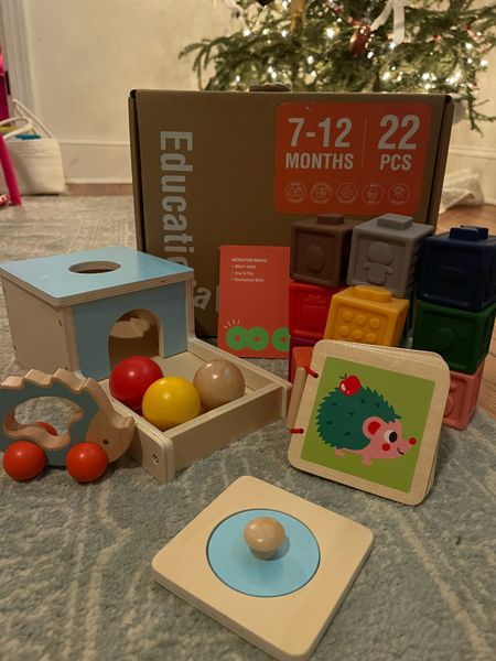 Ellie’s favorite Montessori toy box for 6 months old 