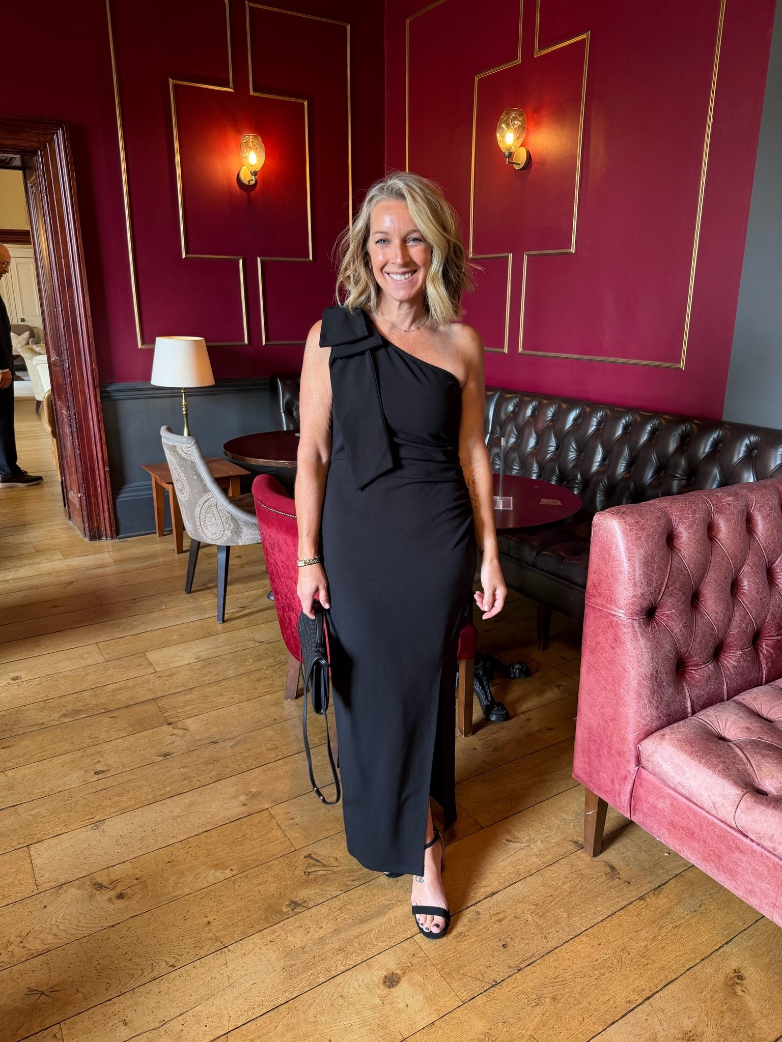 The burgundy bar giving a vibe. 
Medium dress.

#LTKootd #LTKWedding #LTKTravel