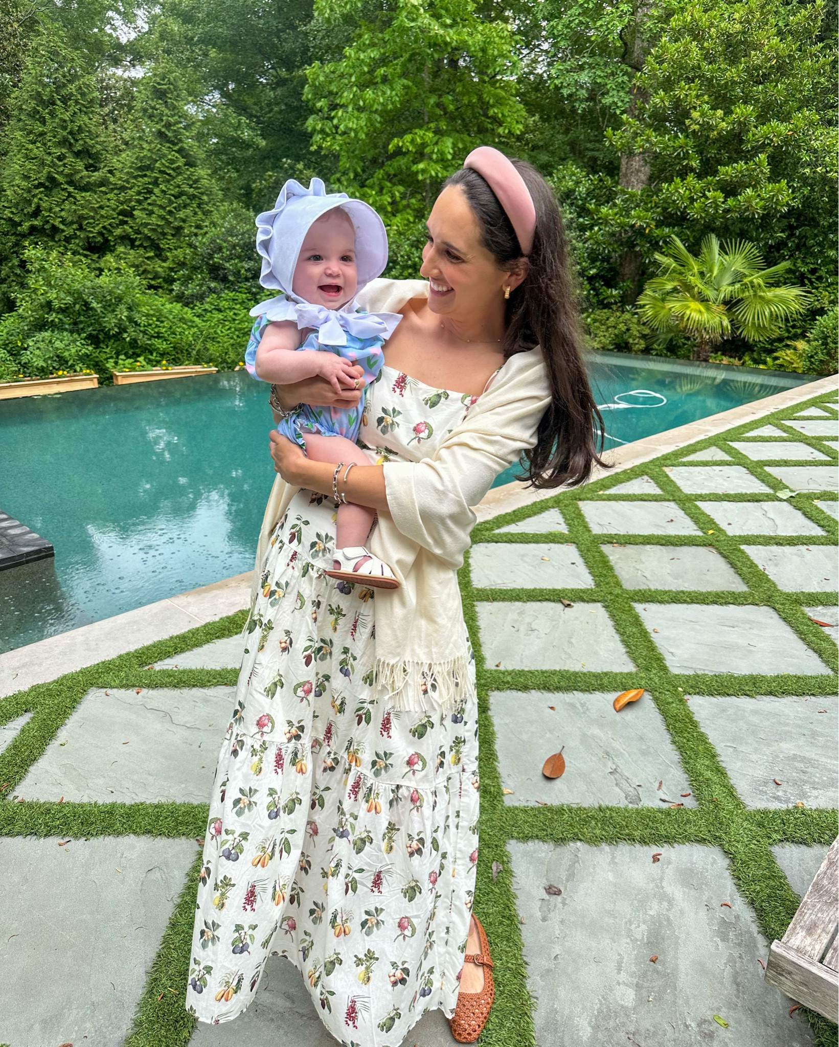Something about a baby in a bonnet 🥹 

Love this one - perfect to protect your little one from the sun and it’s just too cute! Comes in lots of colors and patterns 

#LTKBaby #LTKStyleTip #LTKShoeCrush