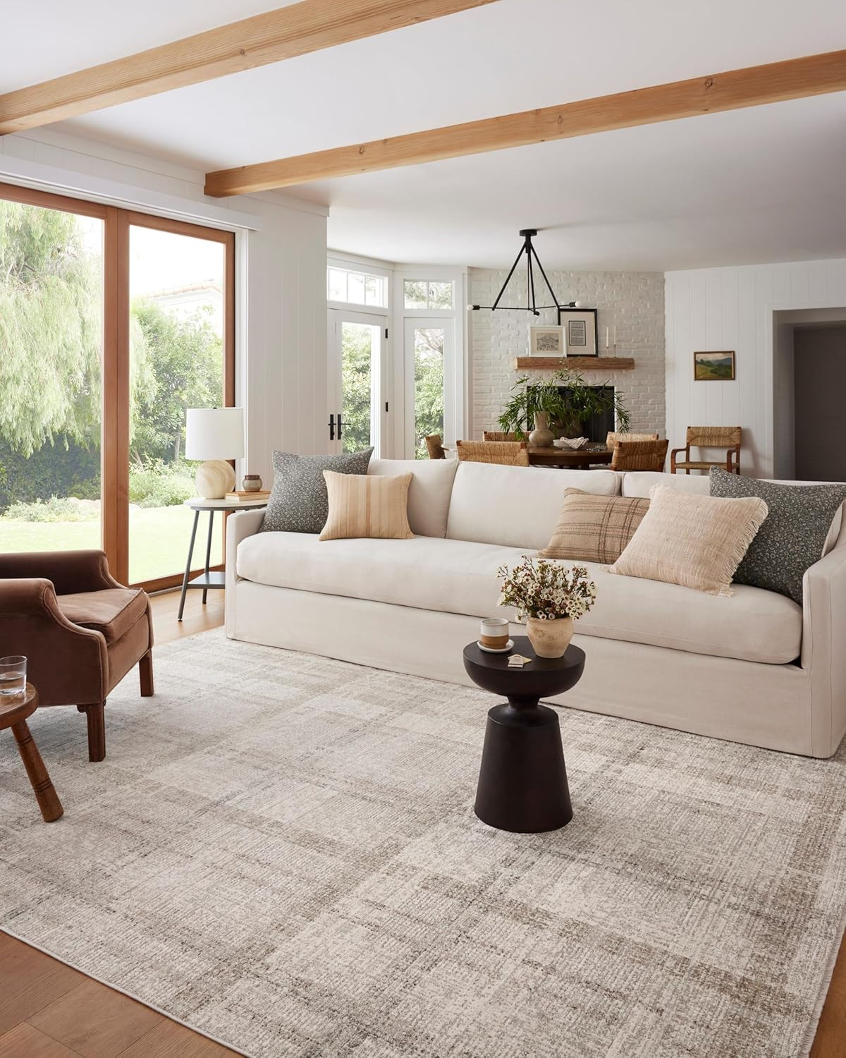 Loloi Angela Rose Ember Collection EMB-04 Ivory/Multi 9'-6" x 13'-1" Area Rug | Amazon (US)
