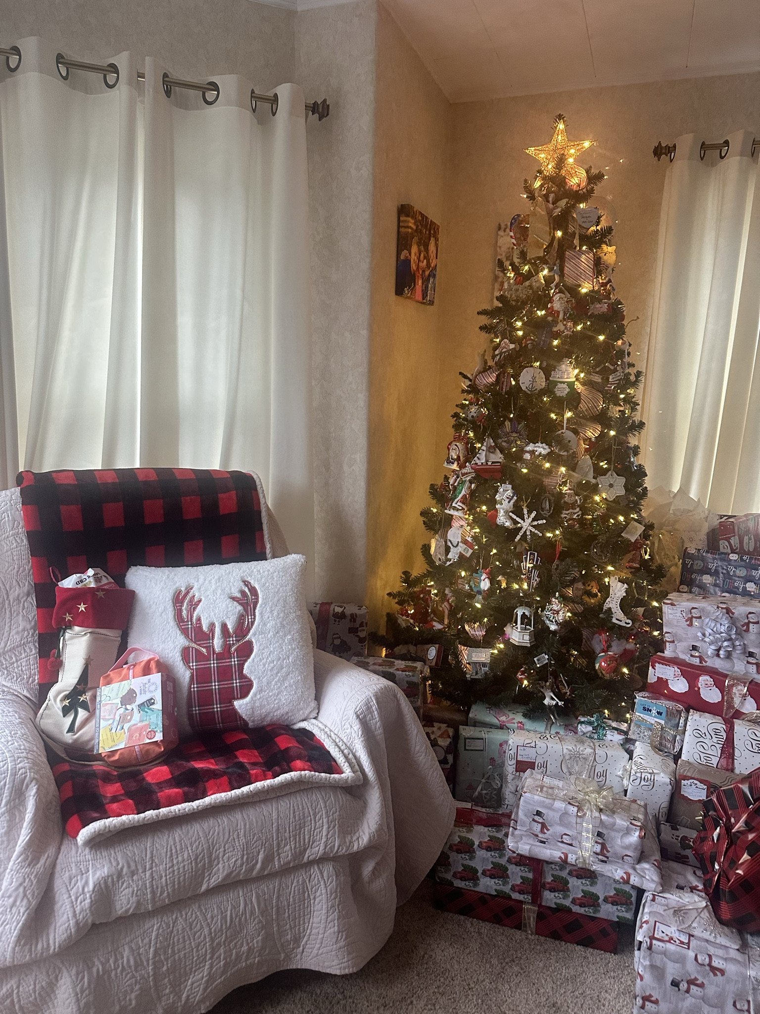 Happy holidays! When do you put the tree up?

#LTKHome #LTKPetite #LTKSeasonal