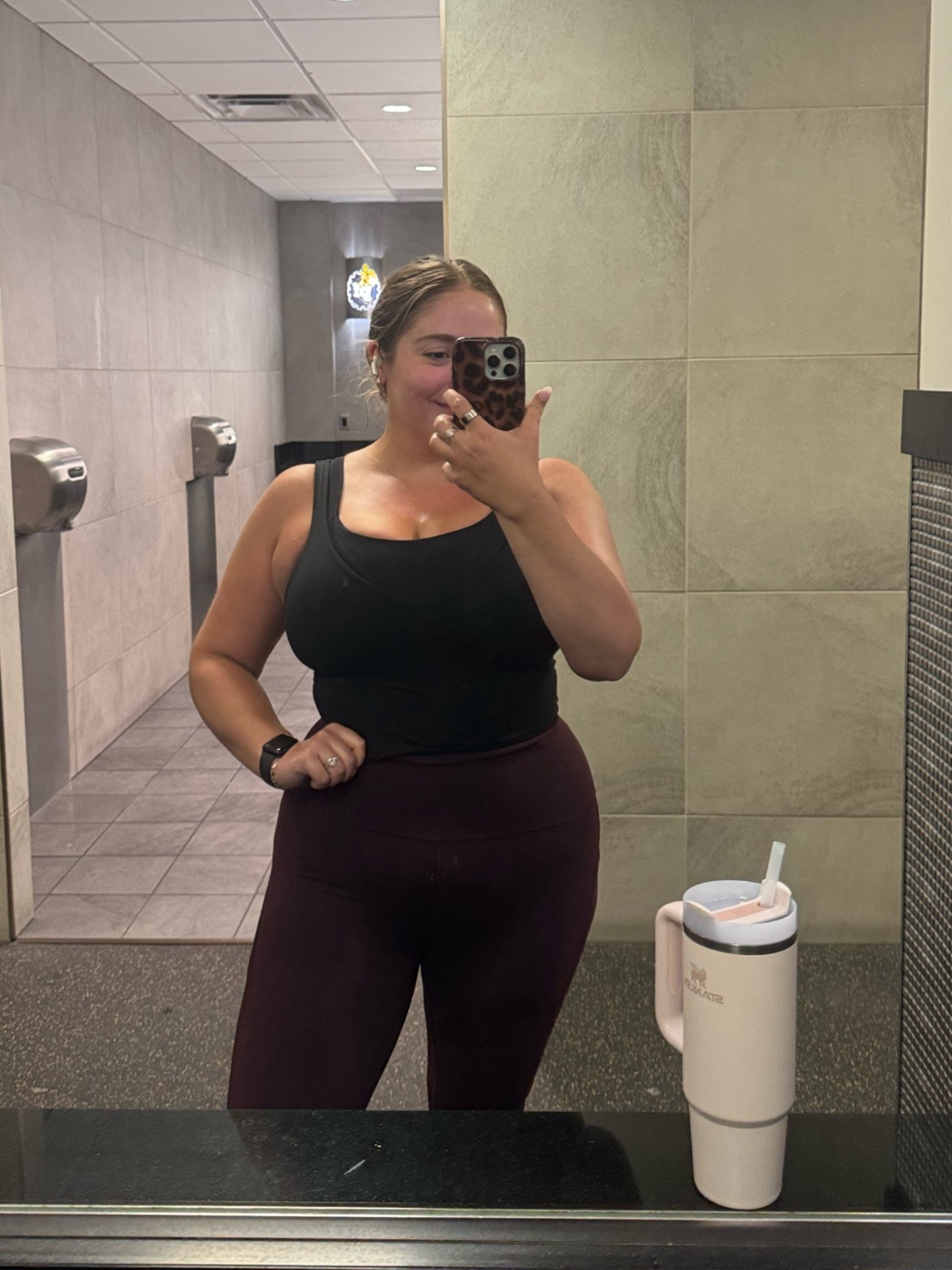38DD in the bra, 10 in the top, leggings size 12

#LTKActive #LTKMidsize