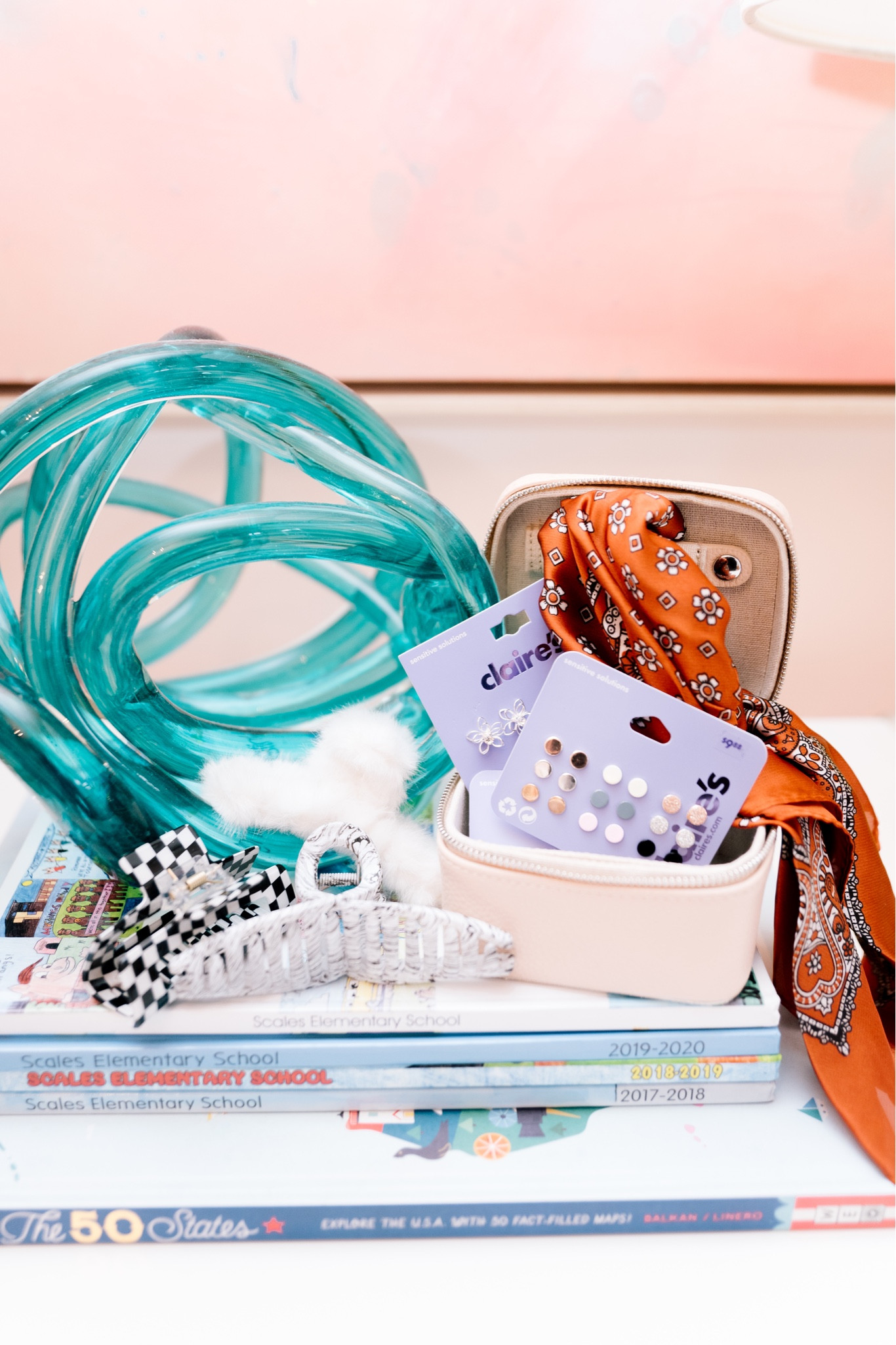 #ad #walmartfashion #walmartpartner 
Claire’s now available at @walmart -
Perfect last minute stocking stuffers for the tweens + teens without breaking the Christmas budget! 


#LTKHoliday #LTKkids #LTKGiftGuide