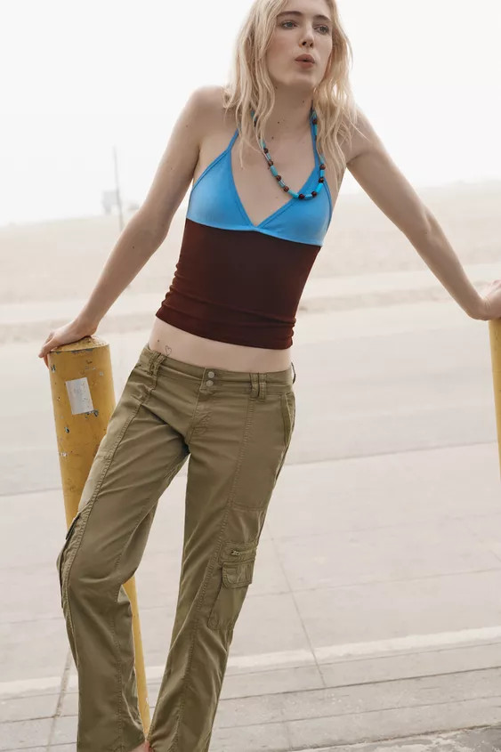 Top made from a cotton blend yarn. Features a halter neck and V-neckline. | Zara UK