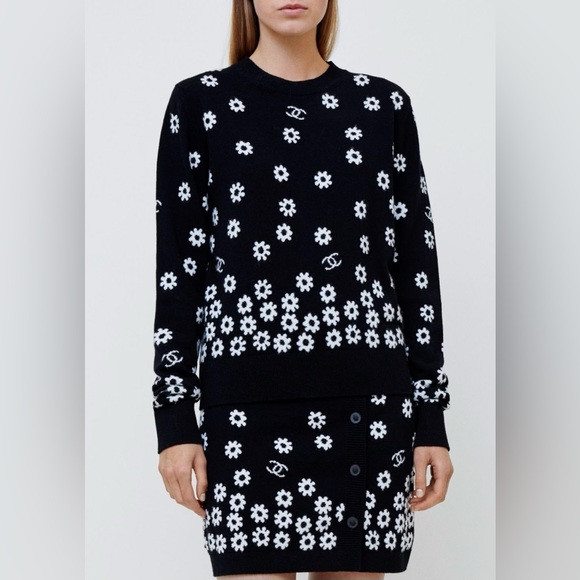 NWT CHANEL 2022 SPRING SUMMER CASHMERE SWEATER. BLACK AND WHITE. SIZE 34 (US XS) | Poshmark