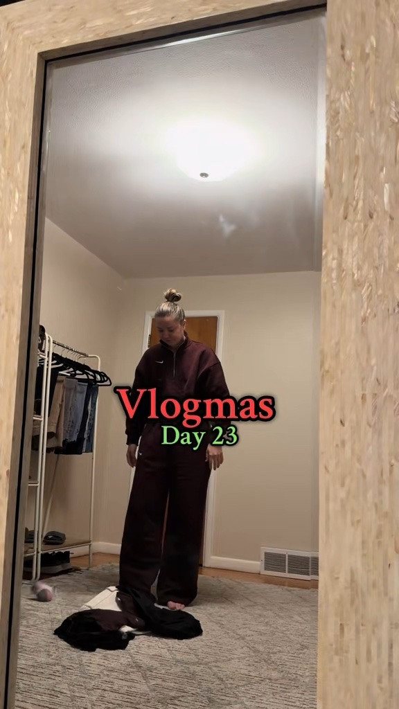 Vlogmas Day 23: Morning Routine 

#LTKdayinmylife #LTKvlog #LTKmorningroutine