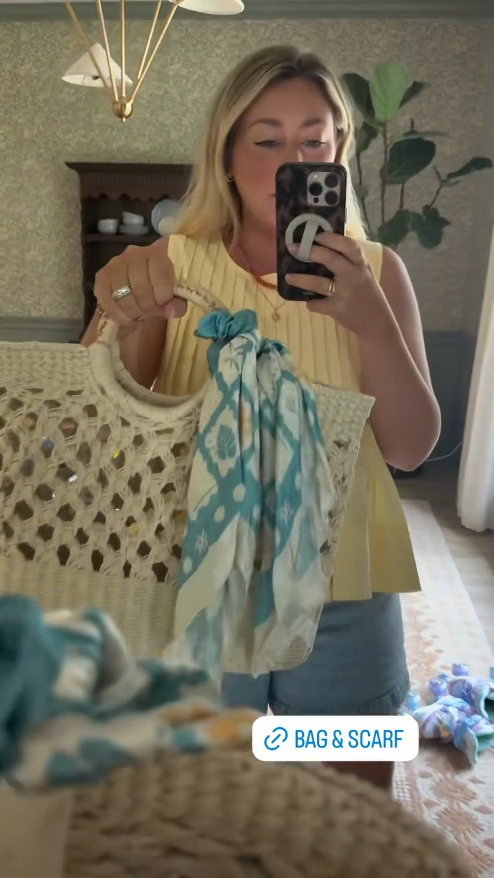 This outfit is so good and summery! I love it! 

THEBLOOMINGNEST summer outfit bag shorts Amazon Abercrombie target necklace 

#LTKStyleTip #LTKMidsize #LTKSeasonal