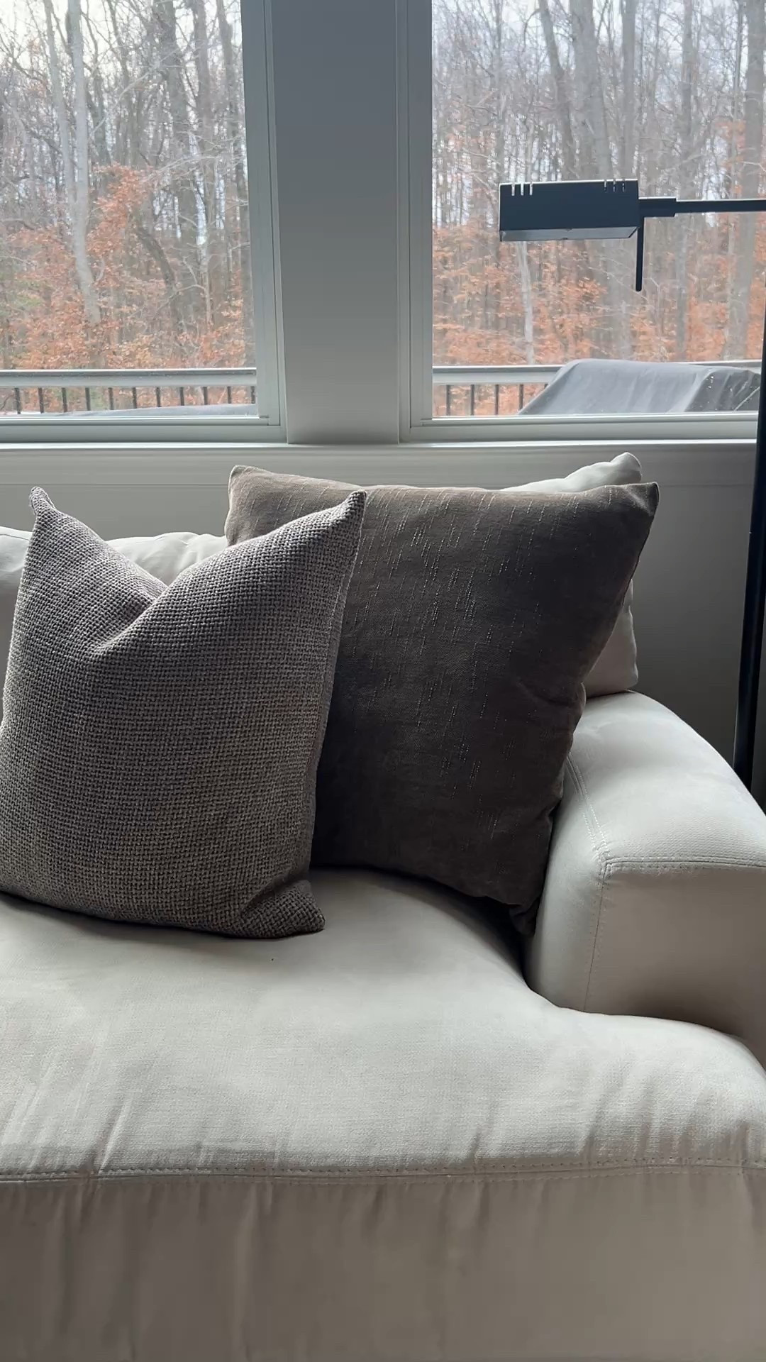 I love when the inside and outside feel connected.

Neutral pillows on the sofa with a quiet winter view beyond the windows.

I linked similar pillows and decor for you 👇🏽

#LTKHome