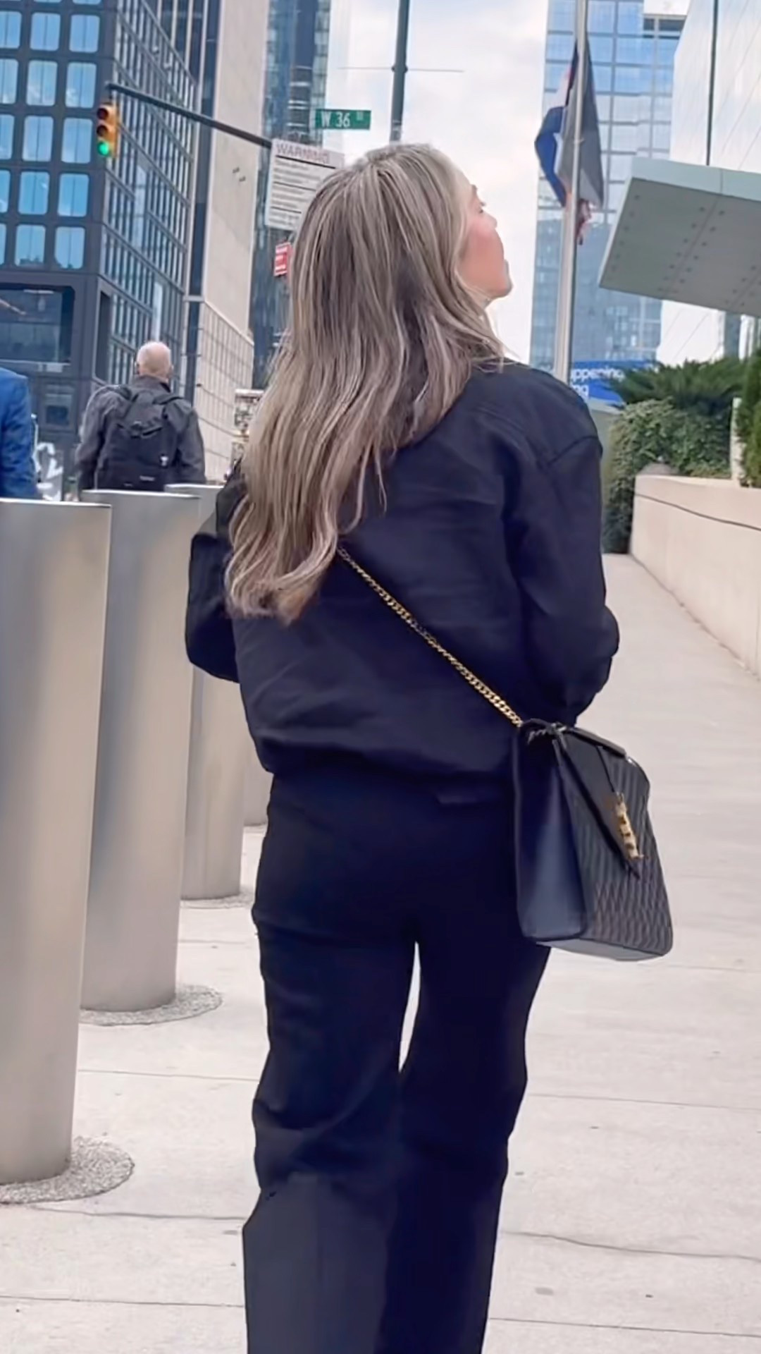 So much happens behind the scenes-thoughtful collaborations, true teamwork, and a shared passion for creating meaningful spaces. Thankful for every project and partner in 2025, and excited to welcome a new year of growth, collaboration, and creative opportunities 💕

#LTKstorytime #LTKdayinmylife #LTKHome