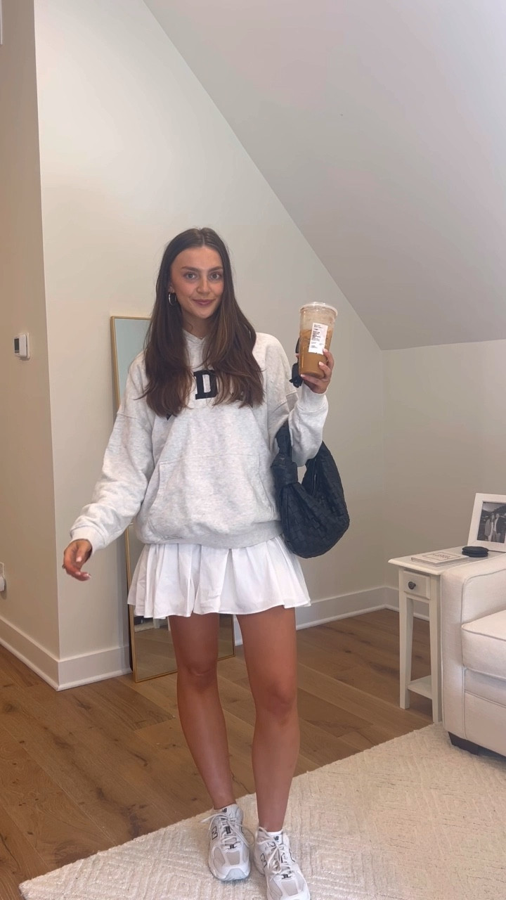 No Sunday scaries here ❌❌ Day 8 of 30!!! I love this girly weekend look!now

#LTKSeasonal #LTKstyletip #LTKActive