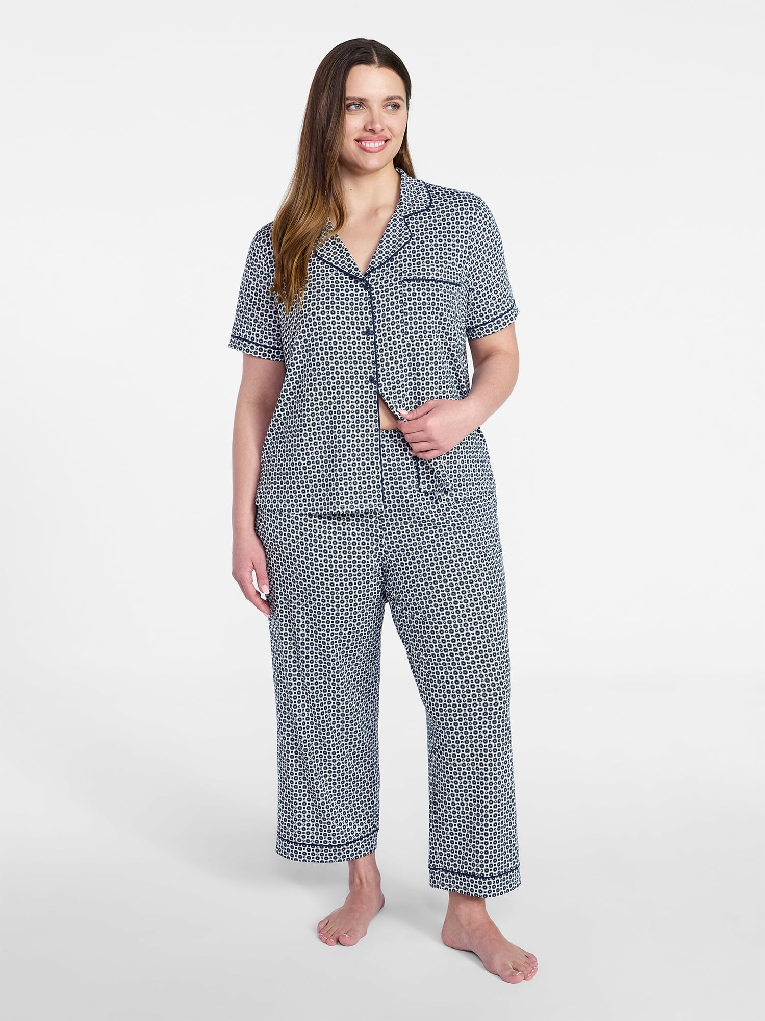 Joyspun Women's Dreamy Soft Collection Notch Collar Top and Capri Pants Pajama Set, 2-Piece, Size... | Walmart (US)