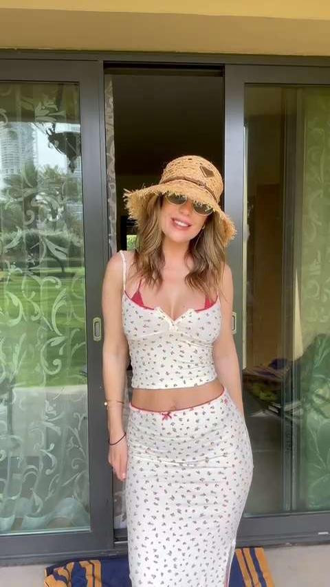 Summer Outfits, Skirt, Top, Sunglasses, Holiday, PULL&BEAR 

 #LTKuk #LTKsummer #LTKstyletip