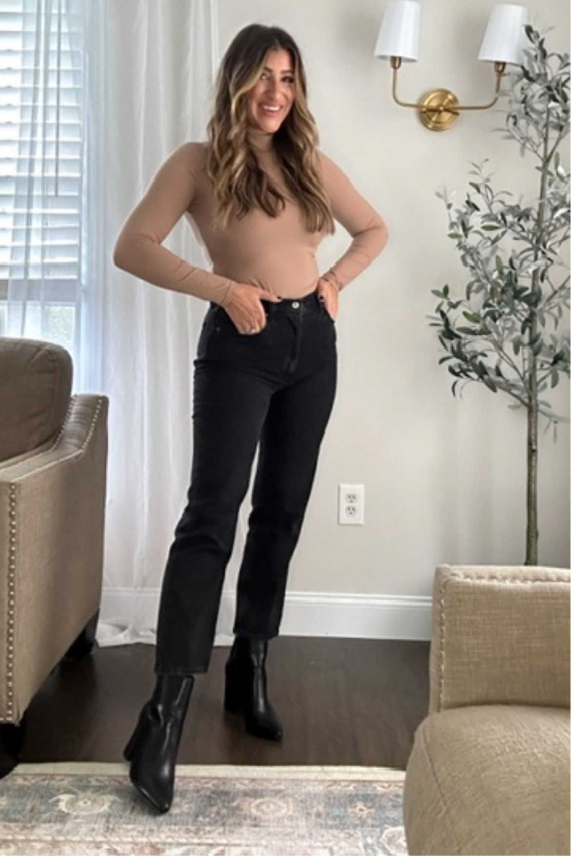 Easy outfit. Tap photo below to shop top!

Follow for more 

#LTKSeasonal #LTKHoliday #LTKstyletip