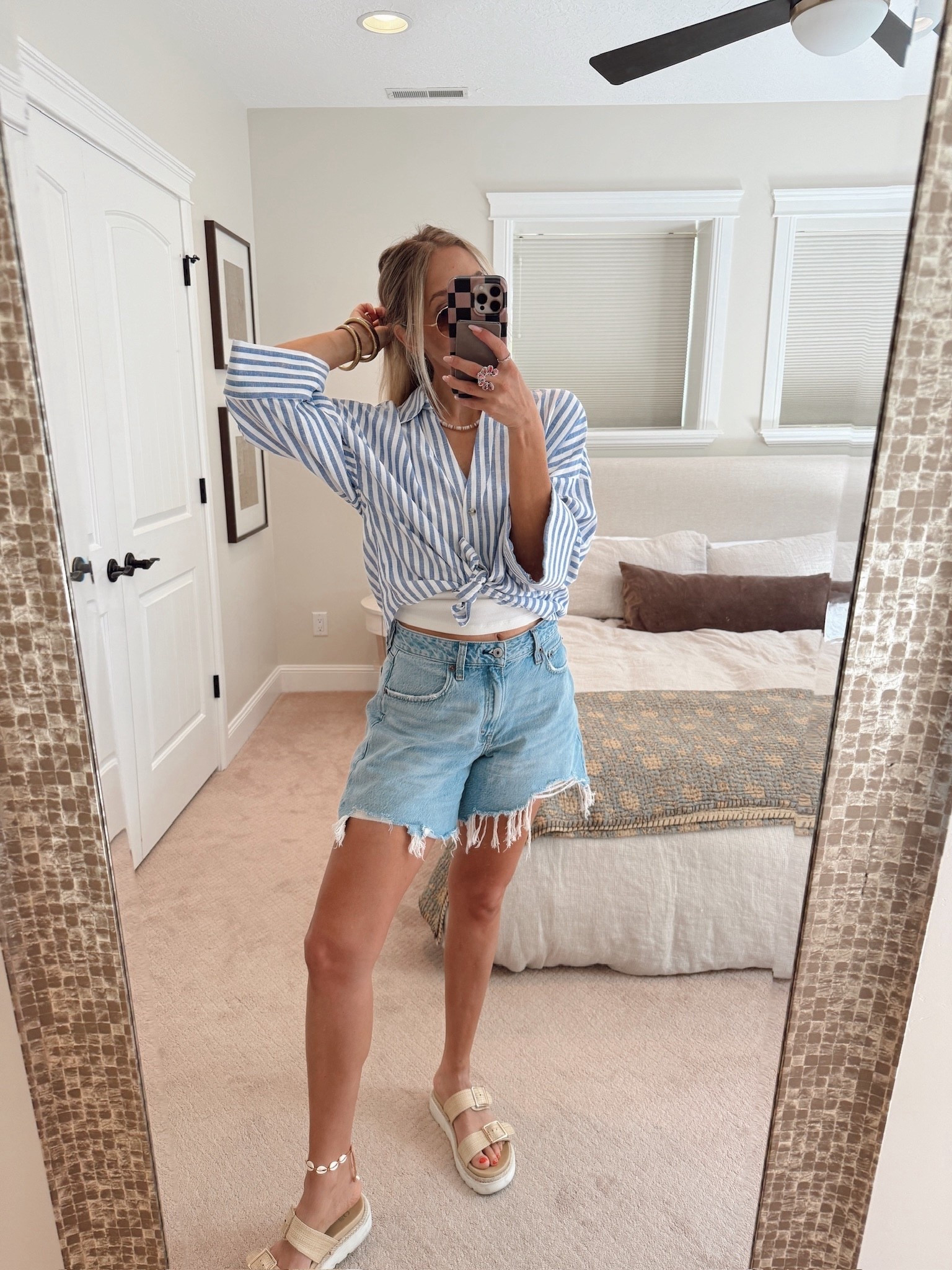 My favorite shorts from Abercrombie are on sale! Use code AFLTK at checkout 🔗👀

#LTKootd #LTKmomlife #LTKgrwm