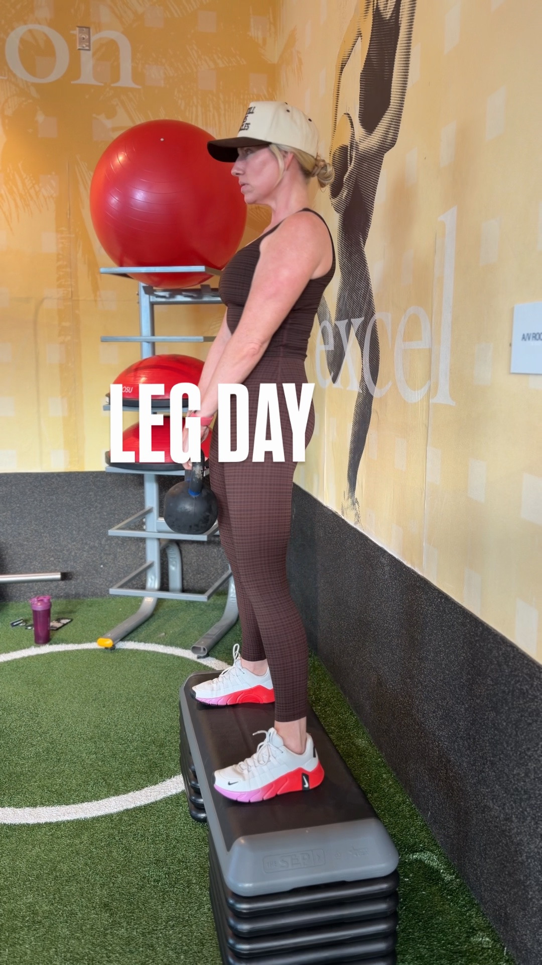 Workout outfit 
Lululemon plaid black and brown look for less pants under $35 and top under $30 all fits tts and comes in tons of colors

#LTKOver40 #LTKfitnessgoals #LTKActive