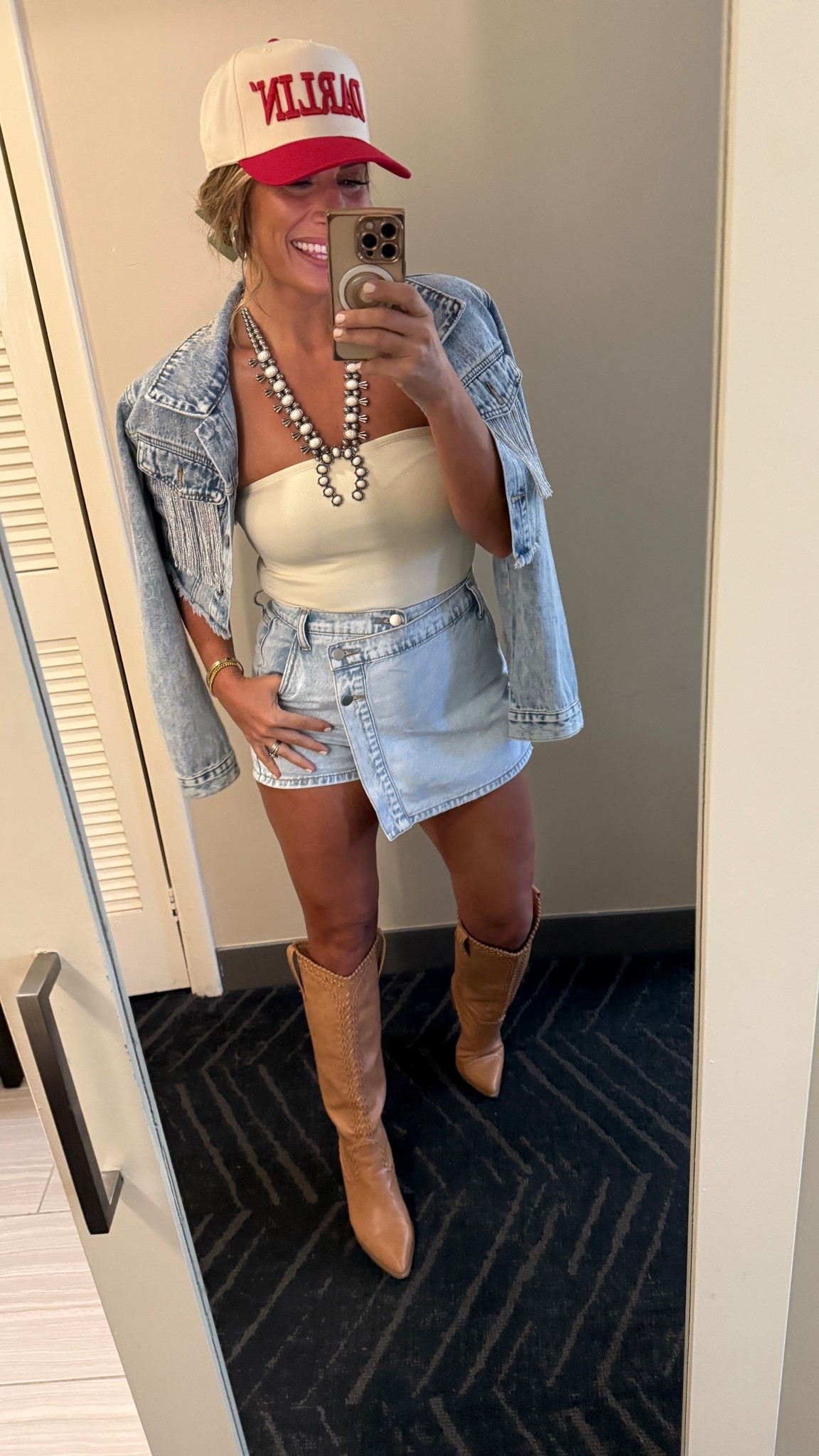 Nashville Darlin’ fit

#LTKFindsUnder100 #LTKSaleAlert #LTKStyleTip