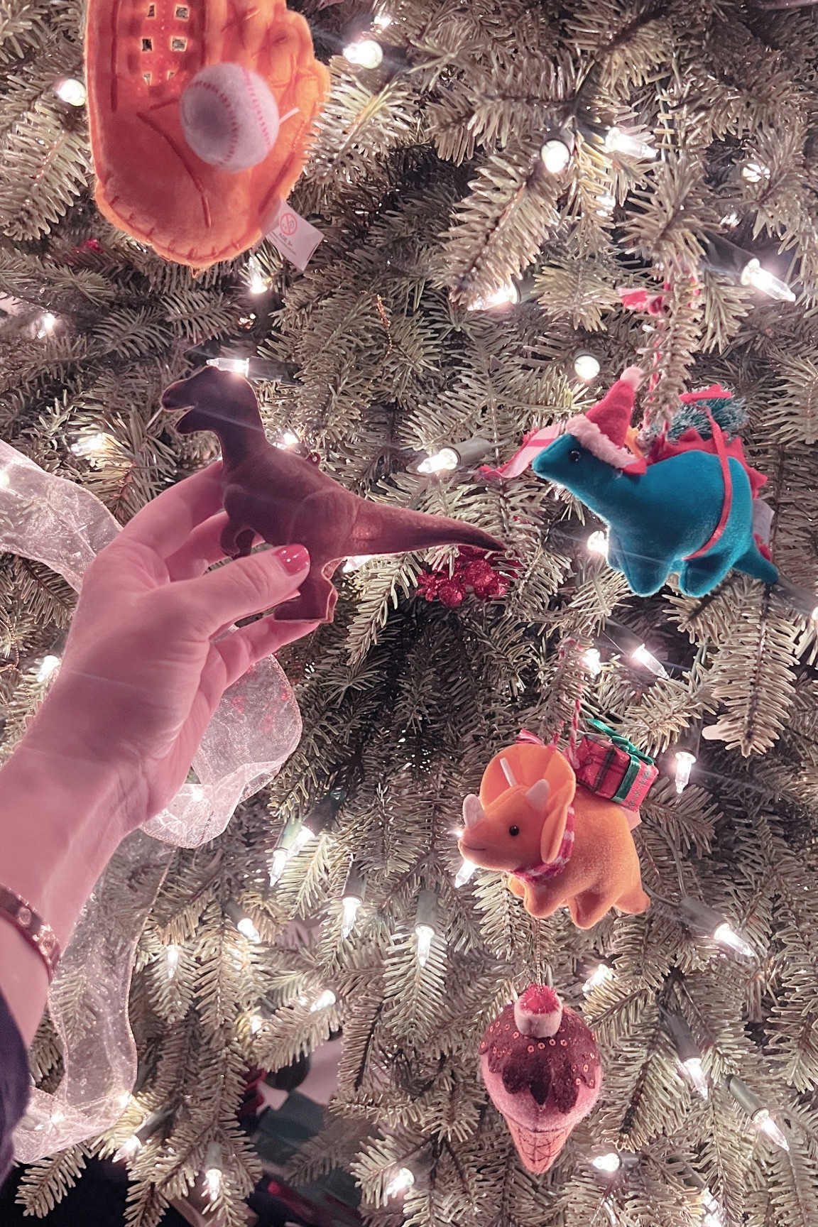 Bring on all the FELT ornaments… specifically Dino ones 

#LTKkids #LTKHoliday #LTKbaby