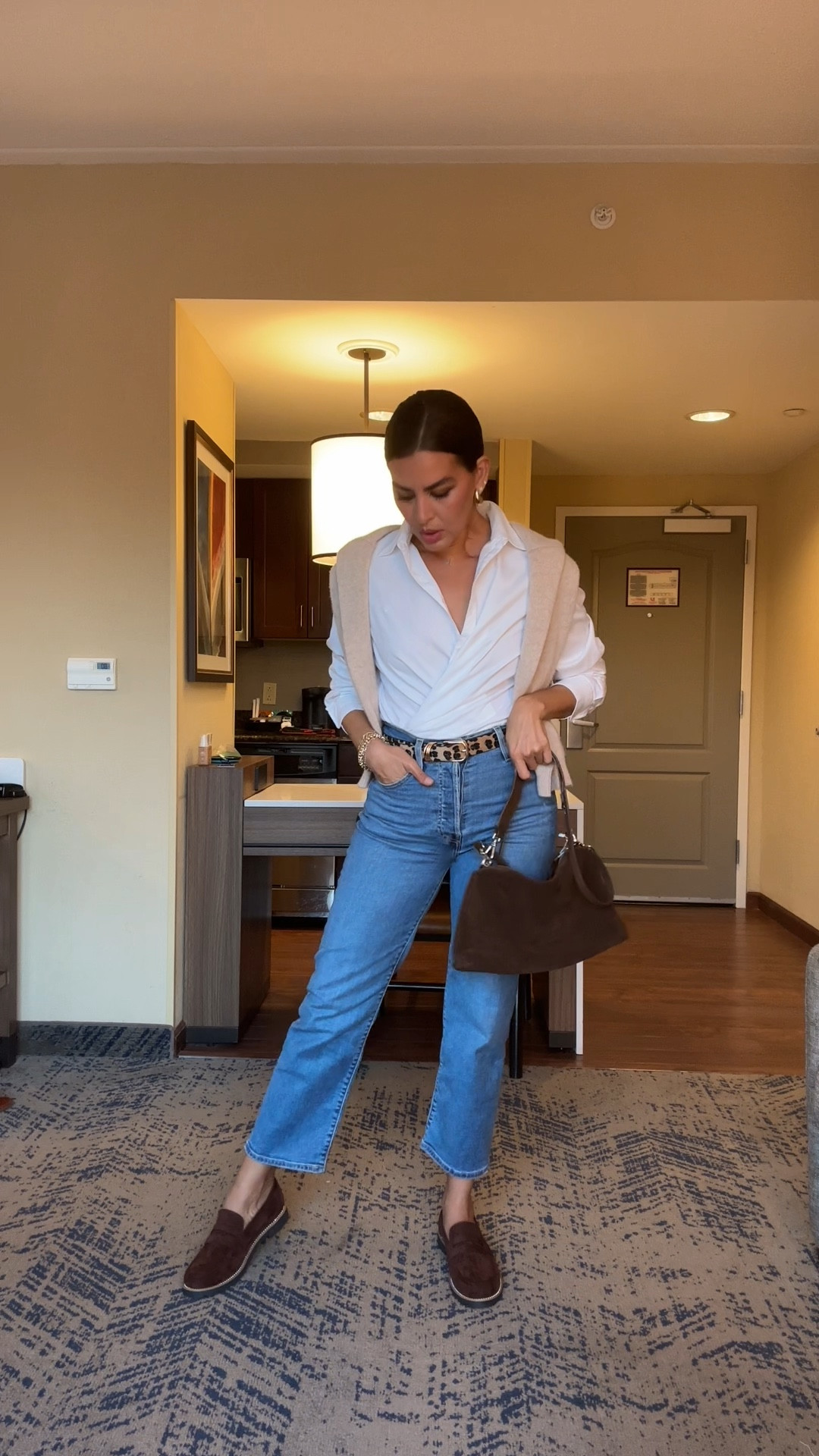 Size L in shirt. Size 25x28 in jeans, very stretchy. Shoes in size 9. 
Casual fall outfit, cropped jeans, old money style.

#LTKSaleAlert #LTKSeasonal #LTKOver40