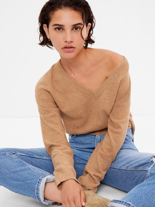 CashSoft V-Neck Sweater | Gap (US)