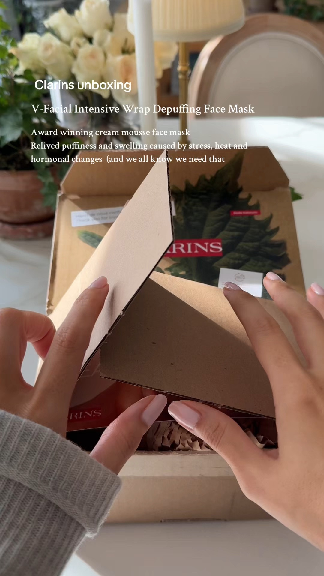 Unboxing @Clarins USA + The V-facial intense wrap, depuffing face mask, which is an award-winning cream, mousse face mask that relieves a puffiness and swelling caused by stress, heat, and hormonal changes
we also have the double serum anti-aging and anti-wrinkle serum, which is the iconic 2 in 1 serum that has got 22 plants, including organic giant Provençal reed and turmeric + 5 active molecules #clarins #skincare #antiagingskincare #antiagingserum #clarinsskincare 

#LTKFindsUnder100 #LTKBeauty #LTKHoliday