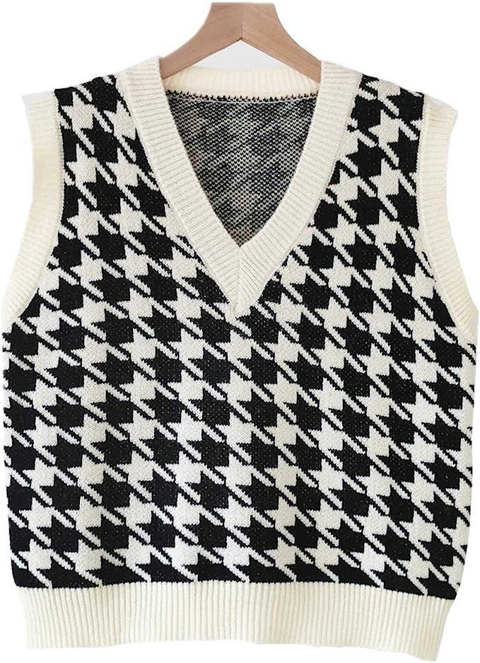 Hyipels Argyle Sweater Vest Women Y2K Plaid Knit Sleeveless Streetwear Preppy V Neck Cropped Tank... | Amazon (US)