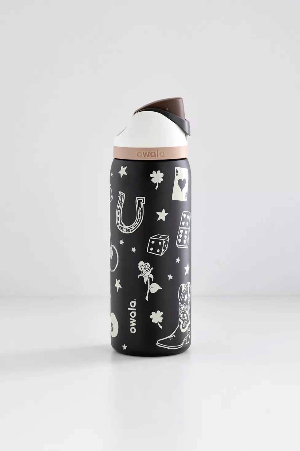 This is the cutest!!! Owala UO Exclusive FreeSip 32 oz Water Bottle from Urban Outfitters 🖤 perfect for work or going to the gym!

#LTKSeasonal #LTKFindsUnder50 #LTKActive