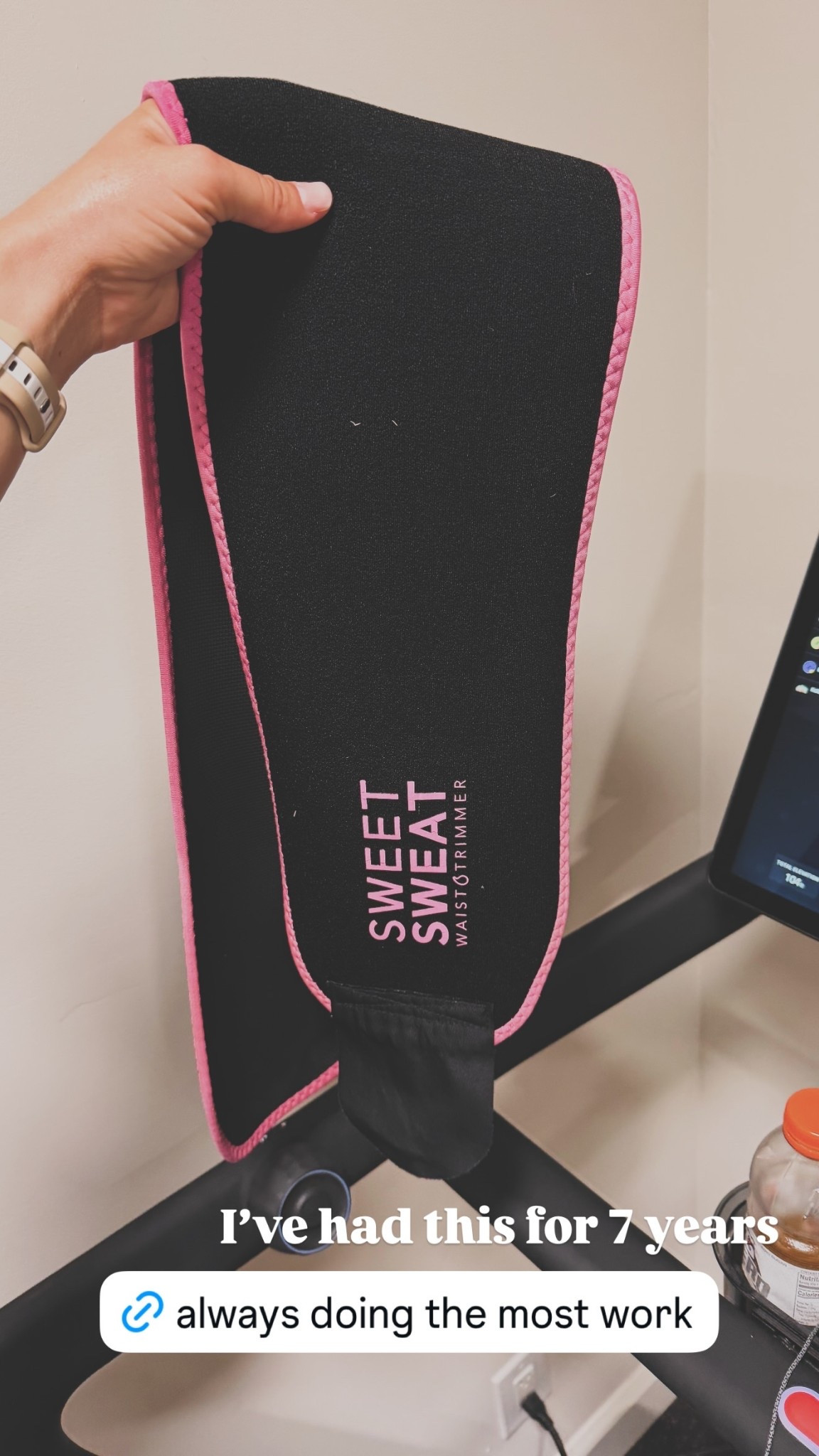 I’ve had this waist trimmer for 7 years and it’s still in great condition! 3xs postpartum necessities for getting back in shape