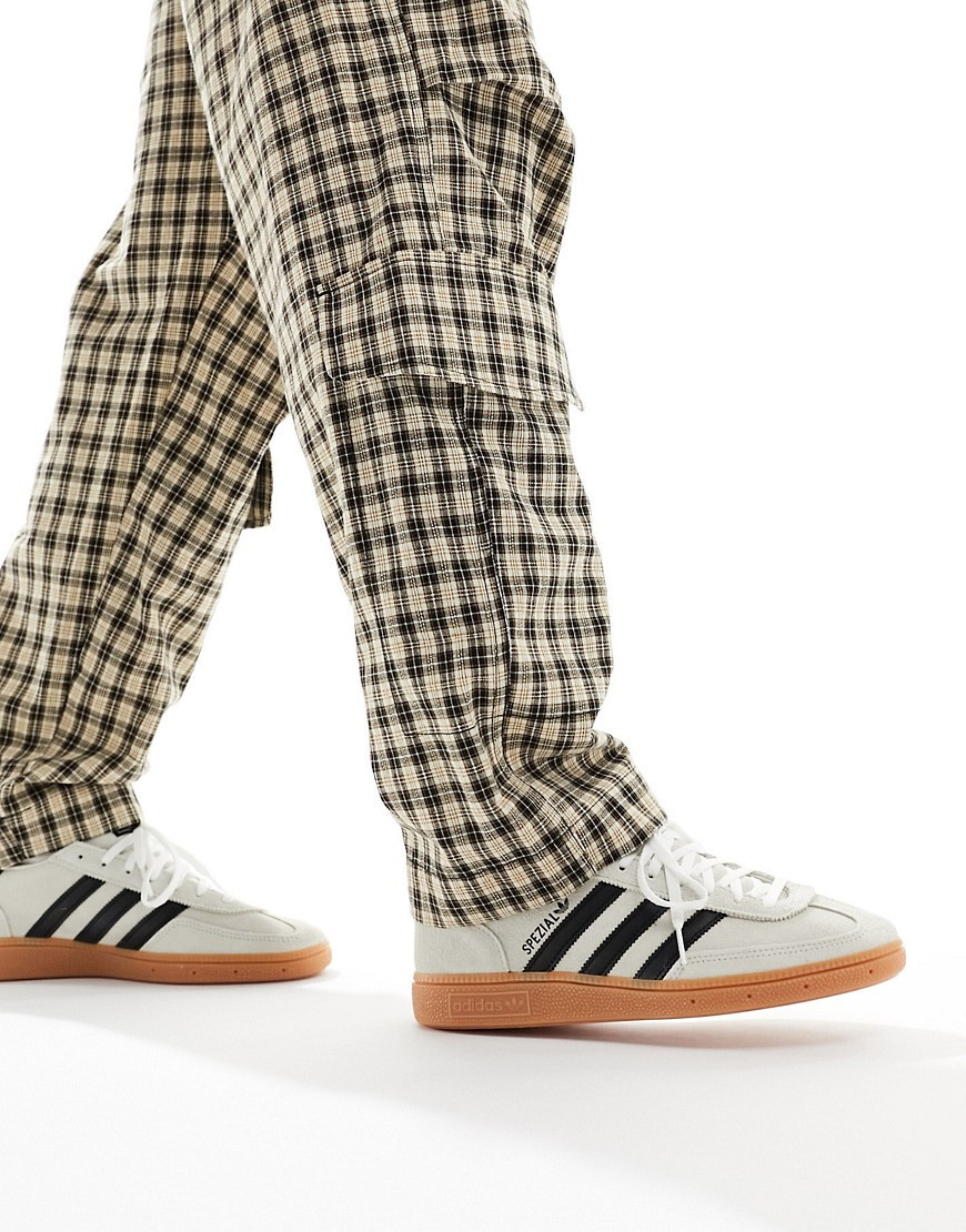 adidas Originals Handball Spezial trainers in cream and black with gum sole-Multi | ASOS (Global)