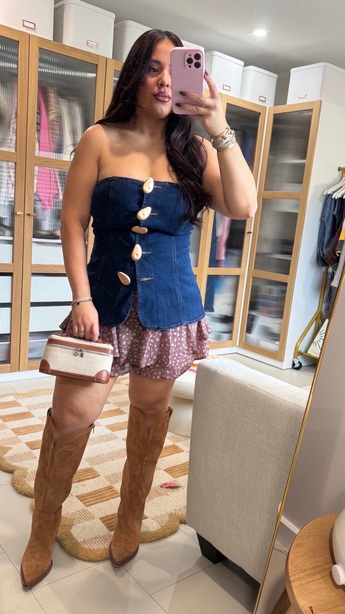 The denim top + ruffle mini + boots combo is giving all midsize curvy girl energy 🍂 wearing size L in both!



#LTKSeasonal #LTKMidsize #LTKStyleTip