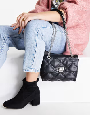 Stradivarius quilted cross body bag in black | ASOS (Global)