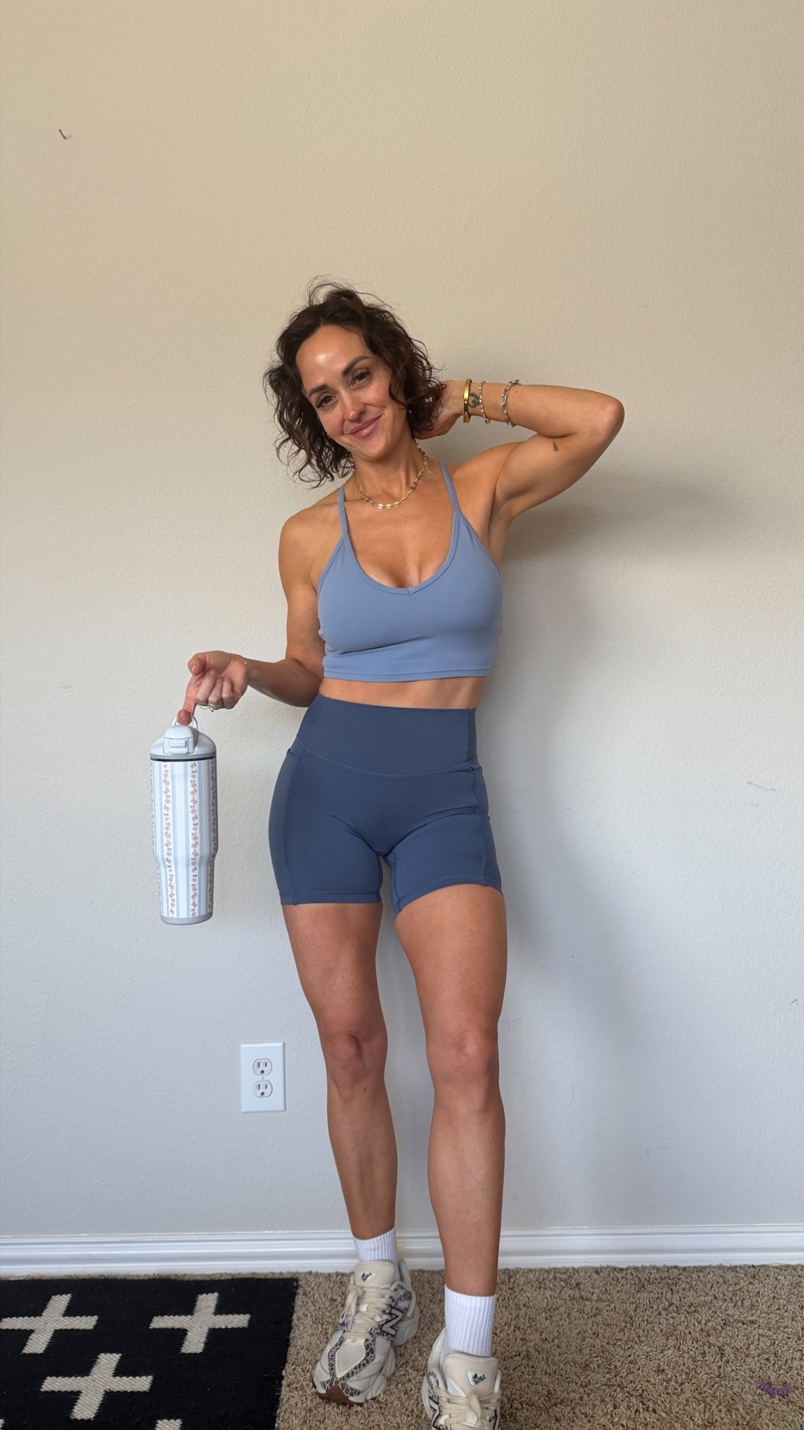 M top s bottoms. 
Size and colors will vary 
Code LORI to save

#LTKActive #LTKOver40 #LTKfitnessgoals