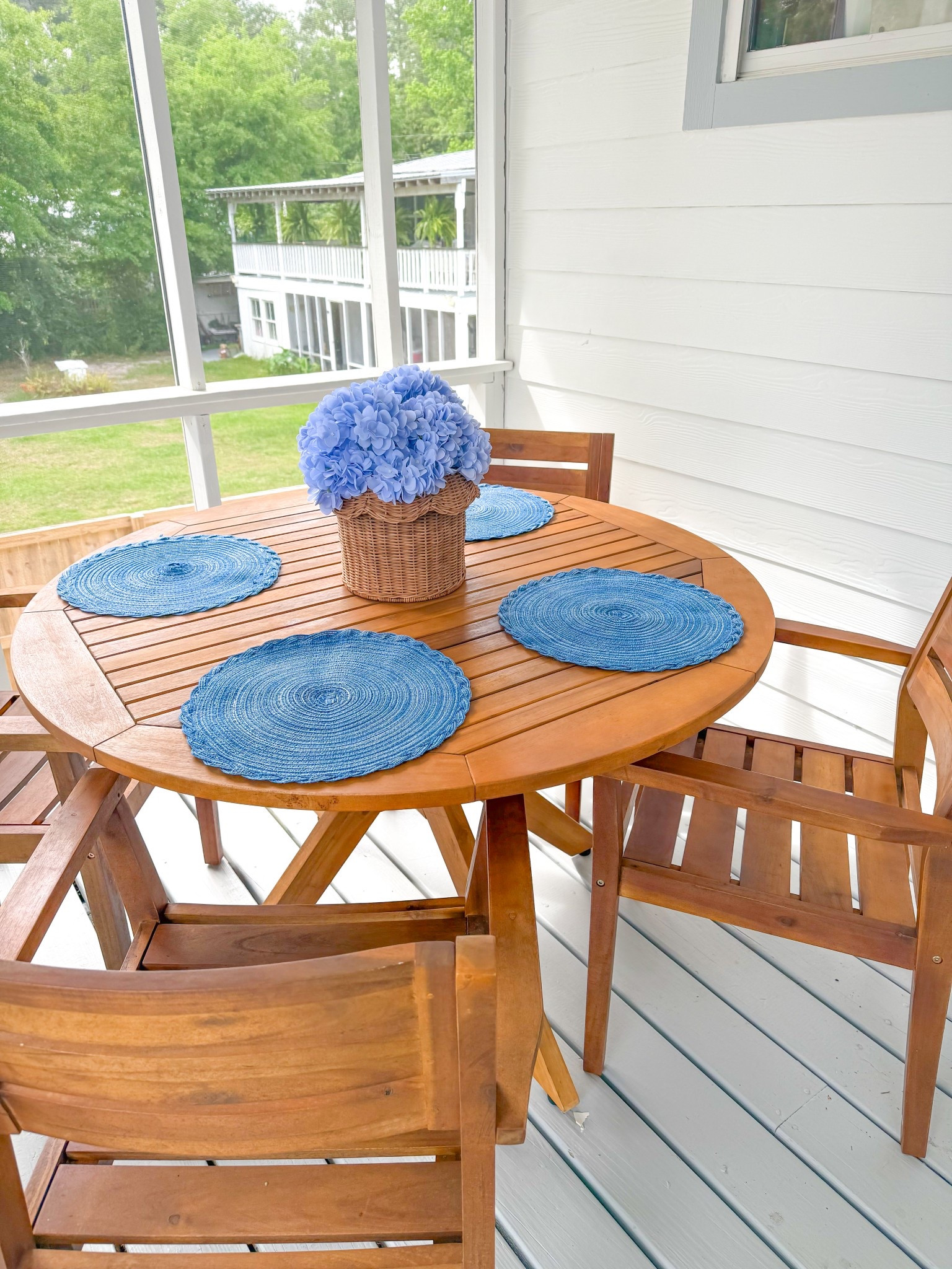 Spring porch decor // outdoor table 







Outdoor dining 
Patio table 
Spring decor 
Outdoor entertaining 

#LTKHome #LTKSeasonal